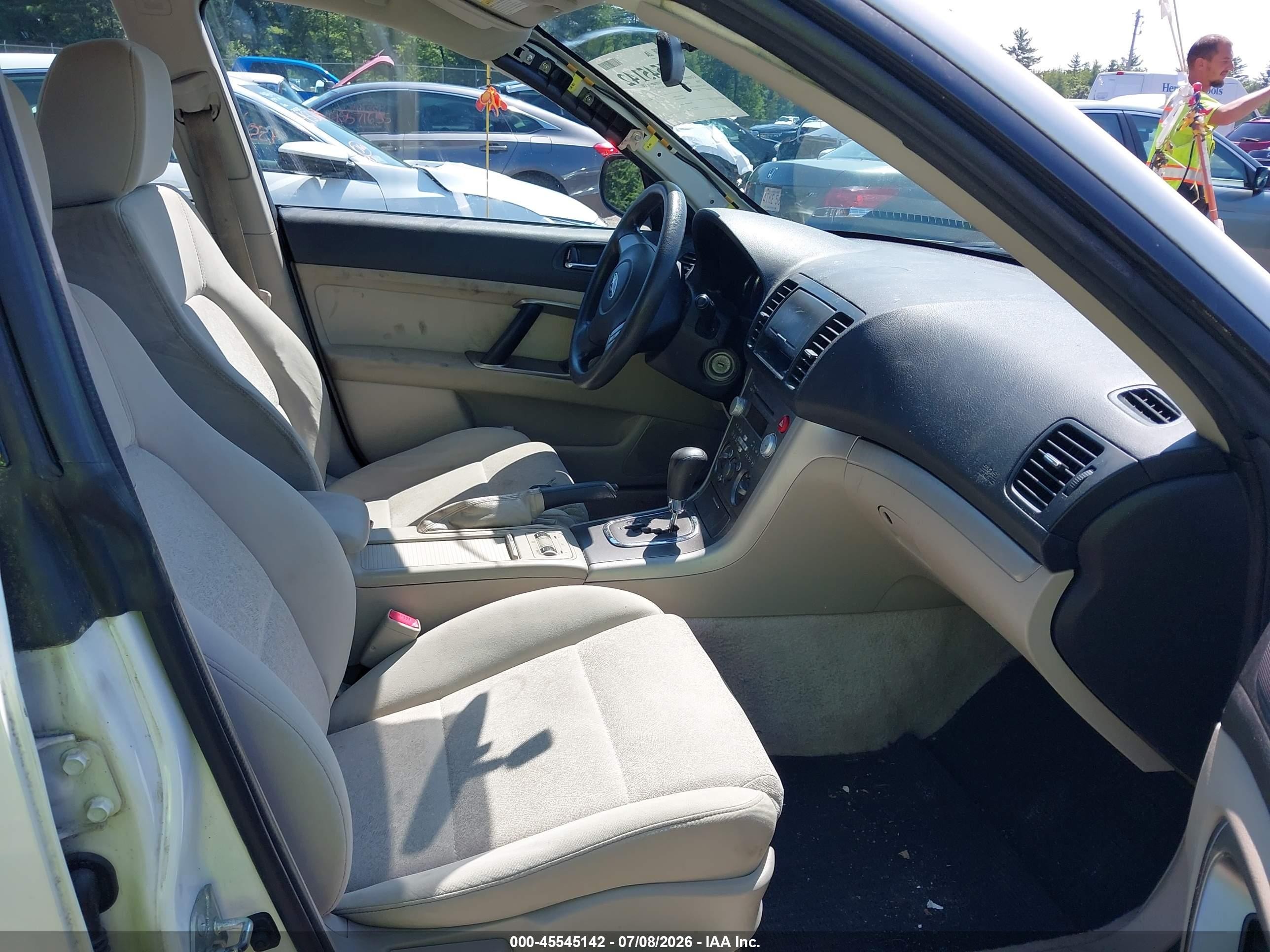 2008 Subaru Outback (natl) 2.5i L.l. Bean Edition/i White vin: 4S4BP61C487363657