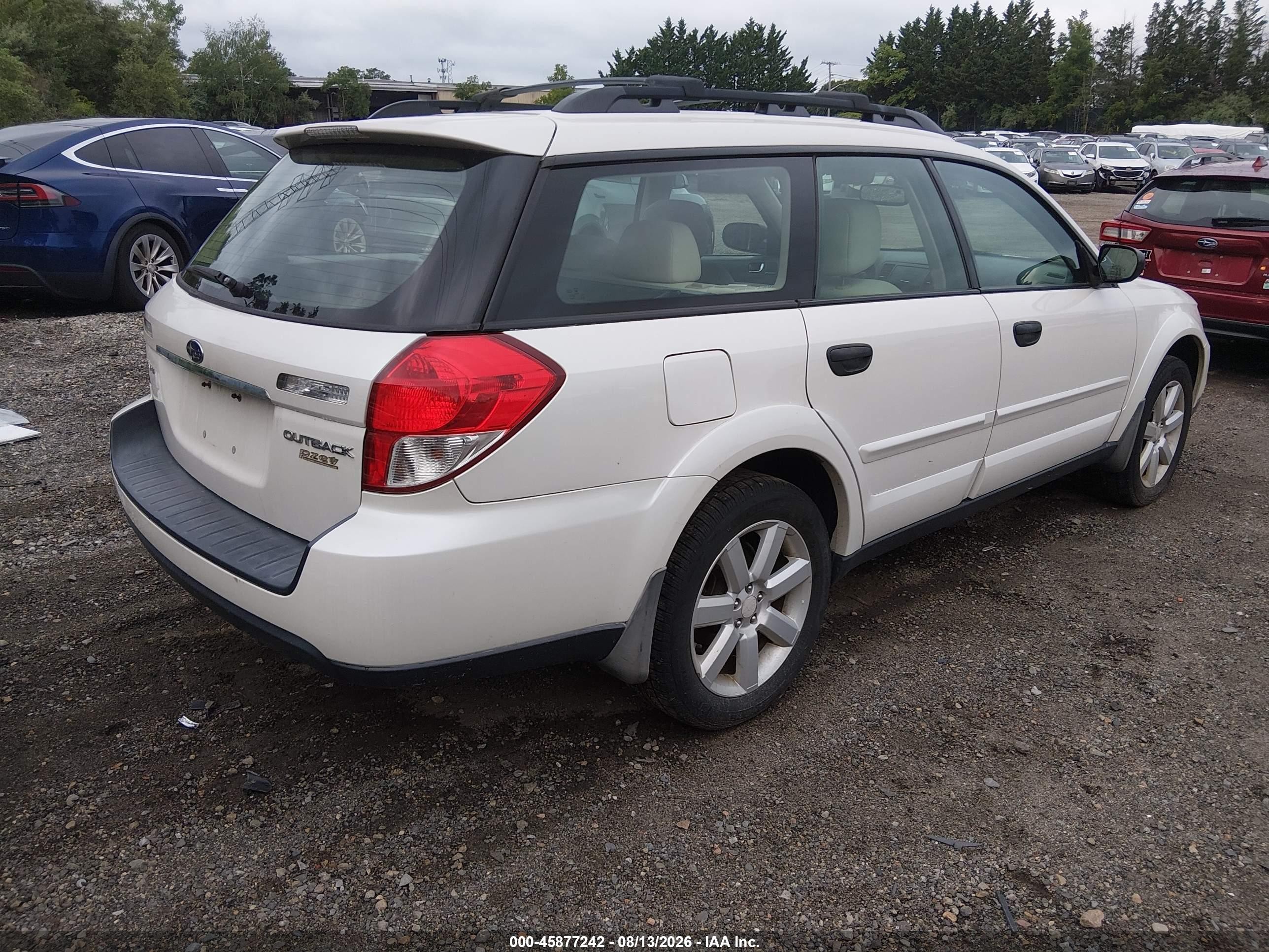 2009 Subaru Outback 2.5i White vin: 4S4BP61C497314184