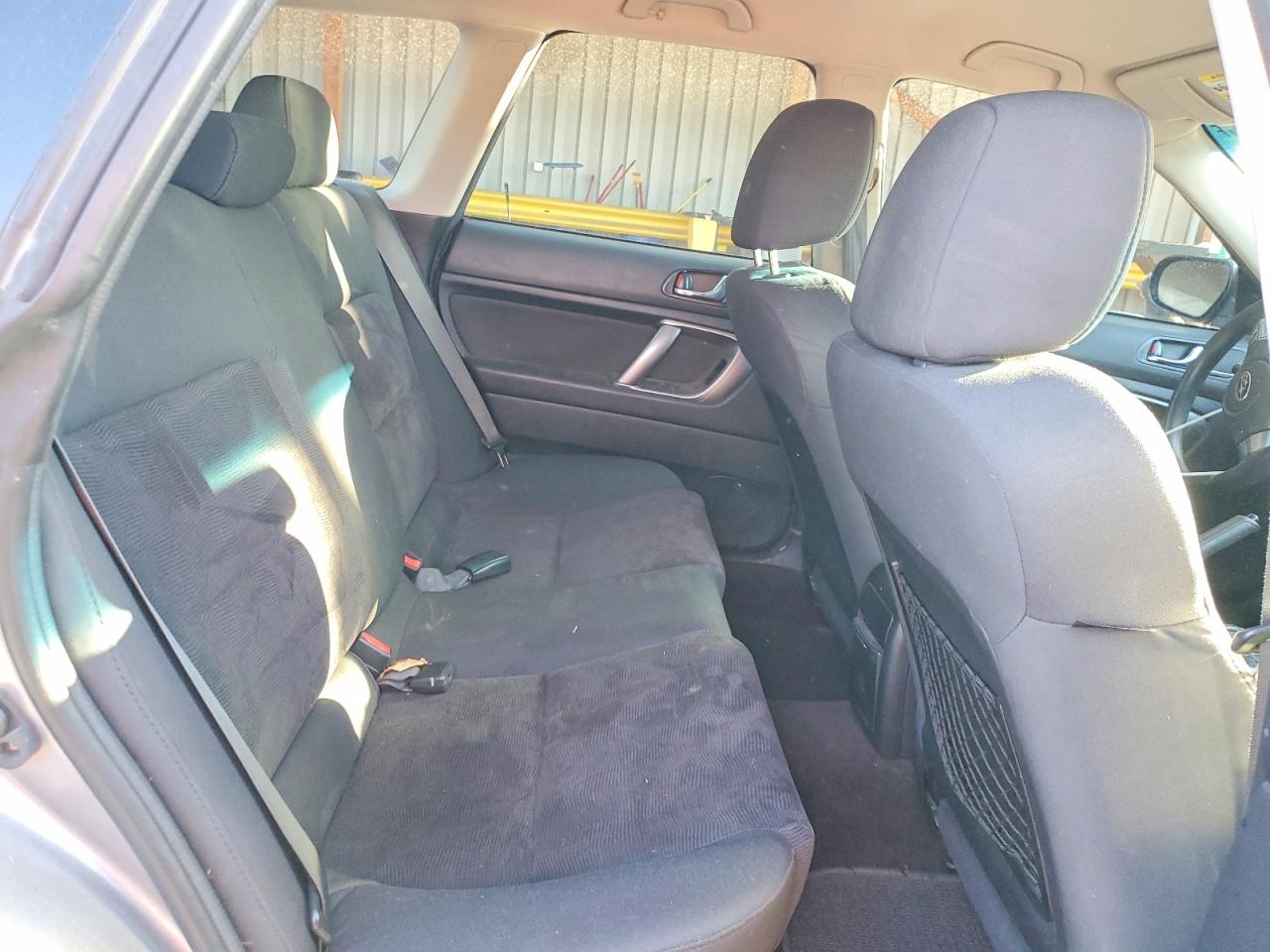 2009 Subaru Outback 2.5i Silver vin: 4S4BP61C497331132