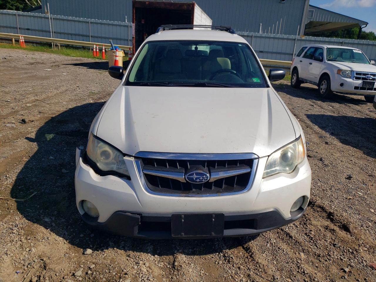 2009 Subaru Outback 2.5i White vin: 4S4BP61C497331762