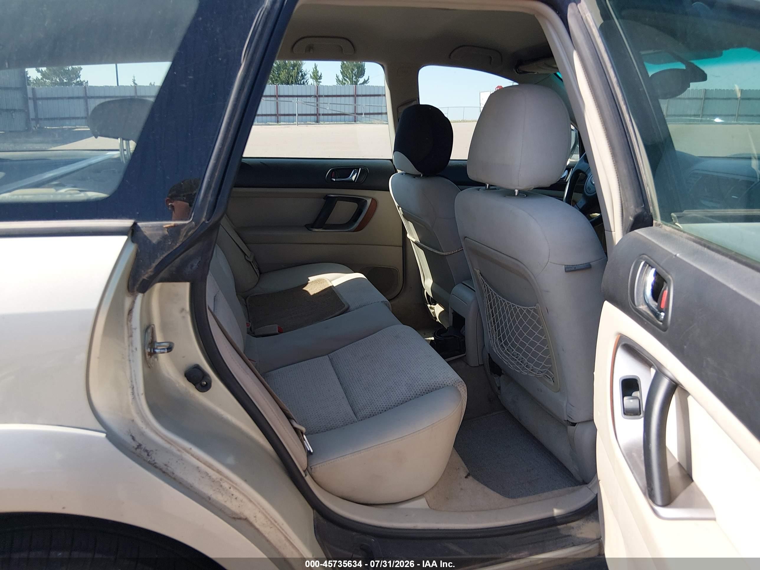 2005 Subaru Outback 2.5i Champagne vin: 4S4BP61C556313402