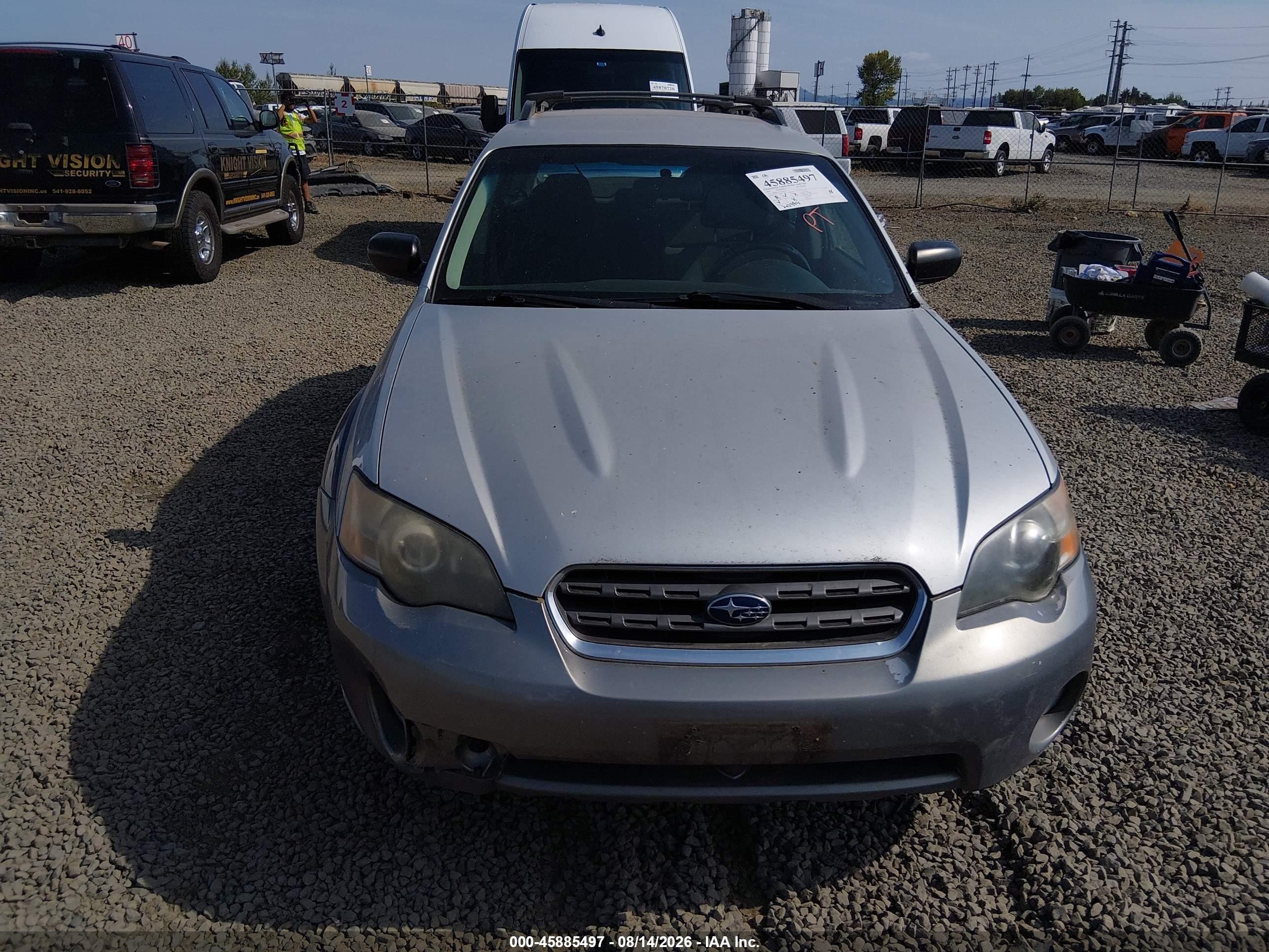 2005 Subaru Outback 2.5i Silver vin: 4S4BP61C557320103