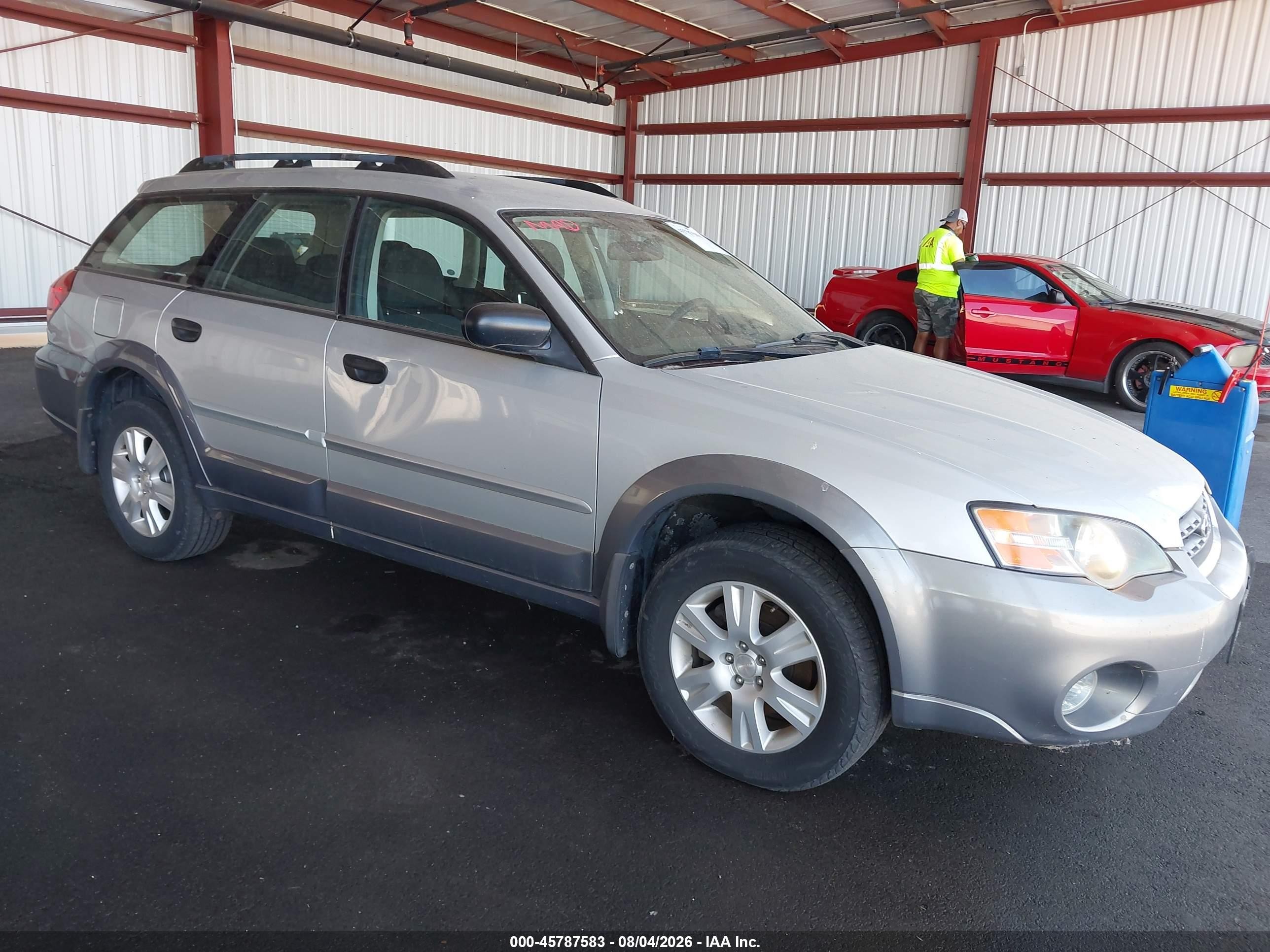 2005 Subaru Outback 2.5i Серебряный vin: 4S4BP61C557337452