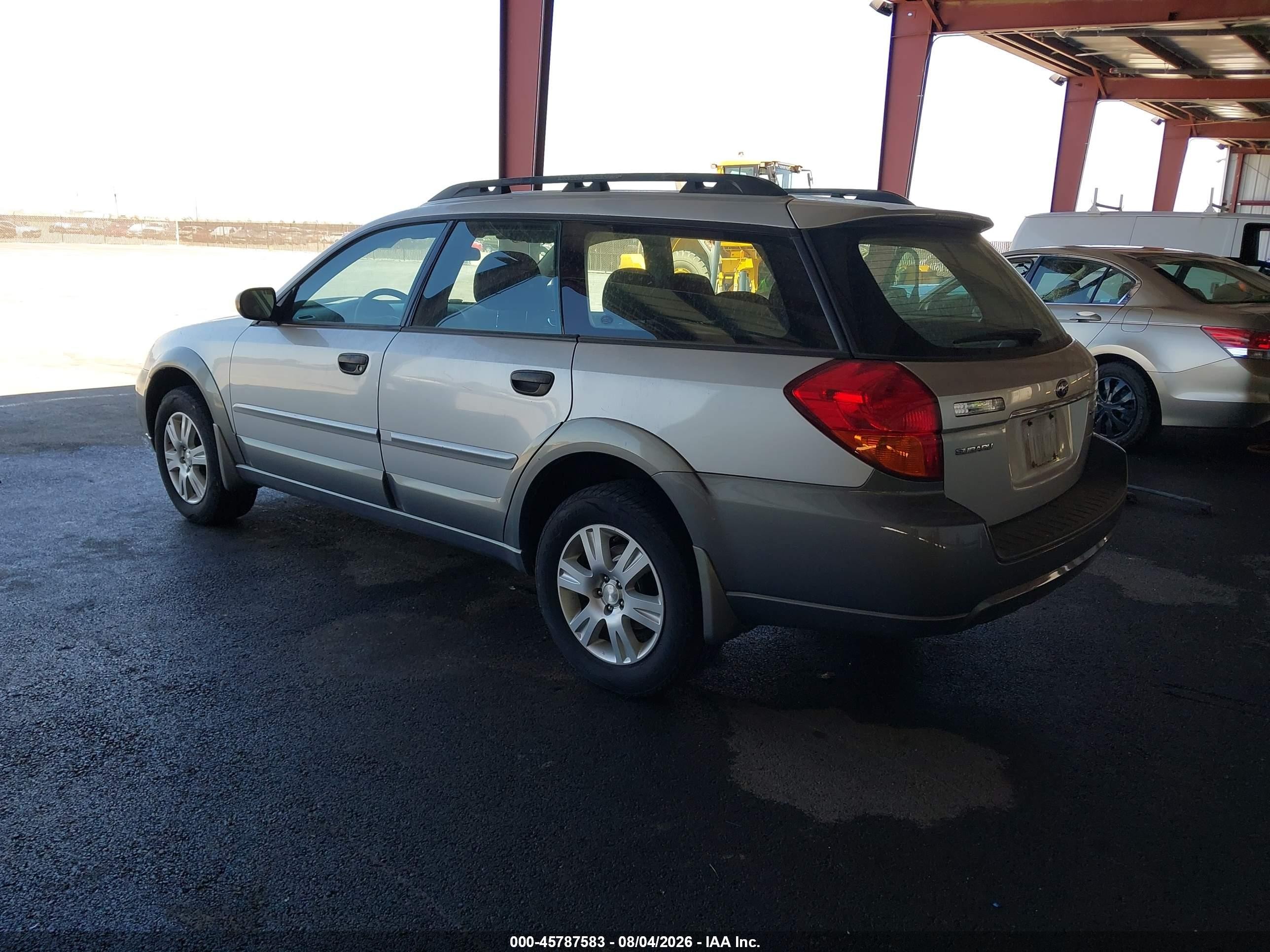 2005 Subaru Outback 2.5i Серебряный vin: 4S4BP61C557337452