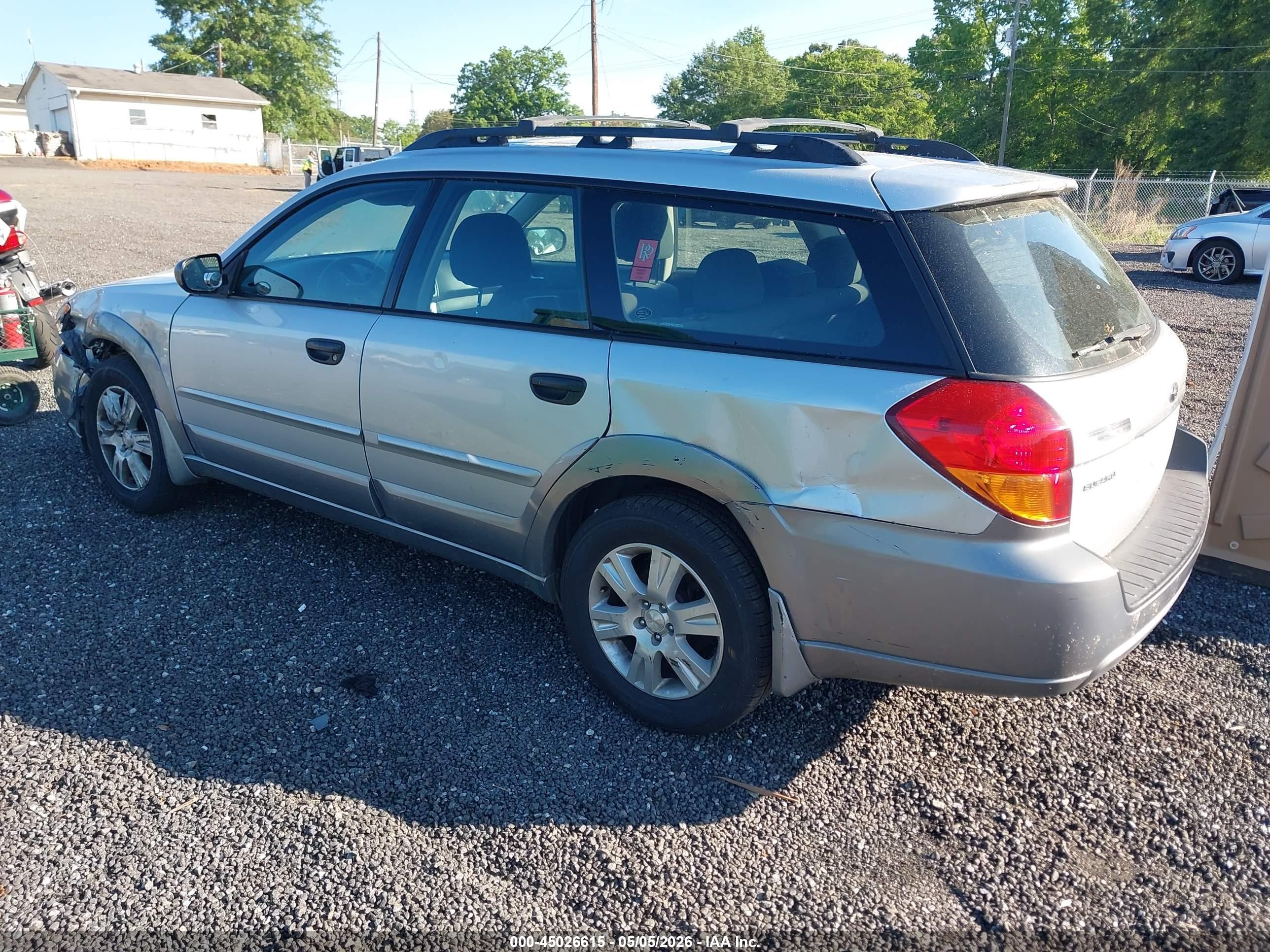 2005 Subaru Outback 2.5i Silver vin: 4S4BP61C557358091