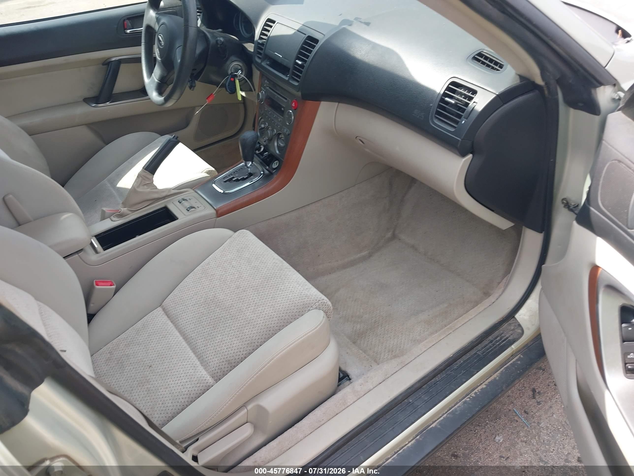 2005 Subaru Outback 2.5i Tan vin: 4S4BP61C557380351