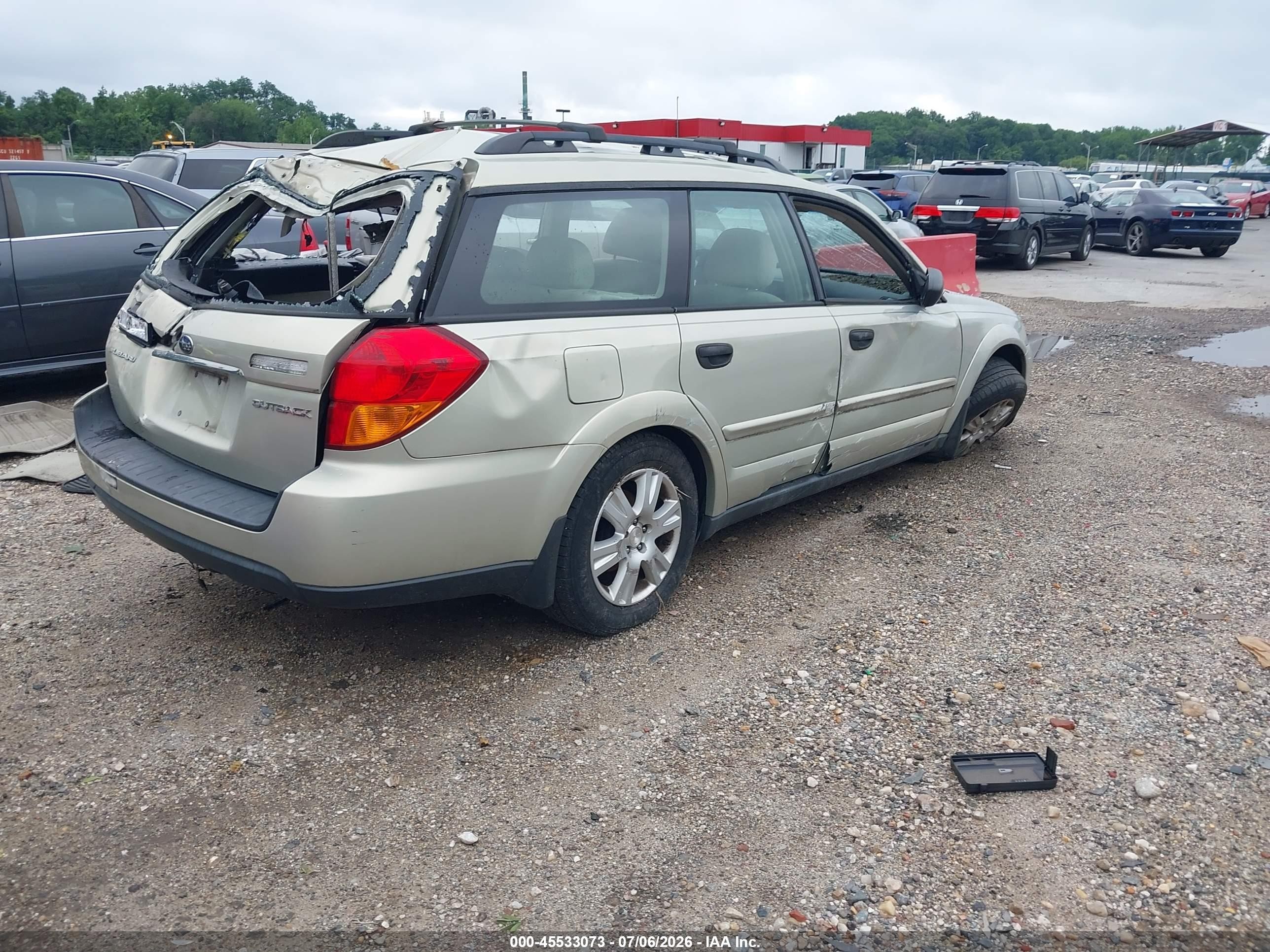 2005 Subaru Outback 2.5i Gold vin: 4S4BP61C557387395