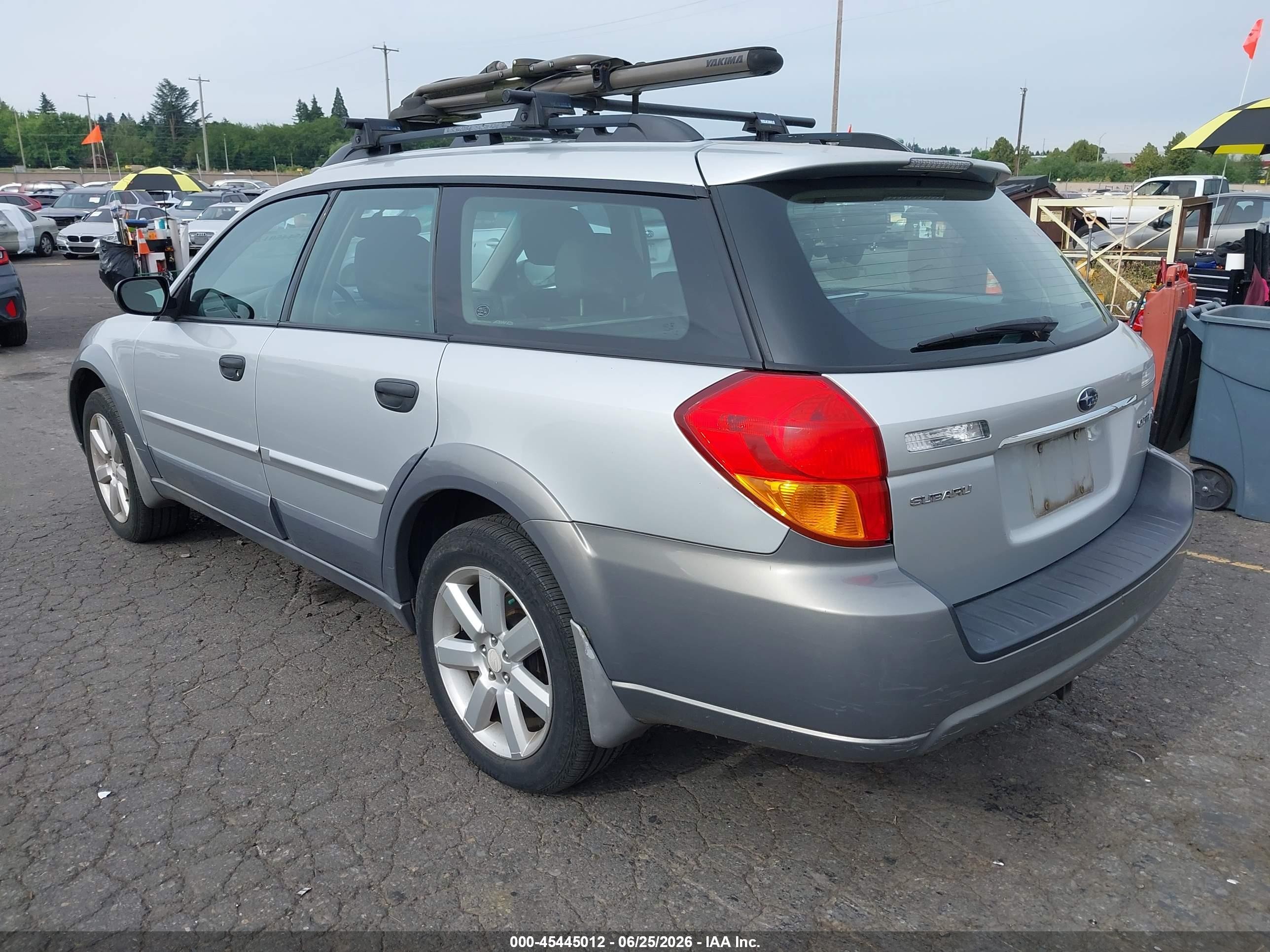 2006 Subaru Outback 2.5i Silver vin: 4S4BP61C566326801