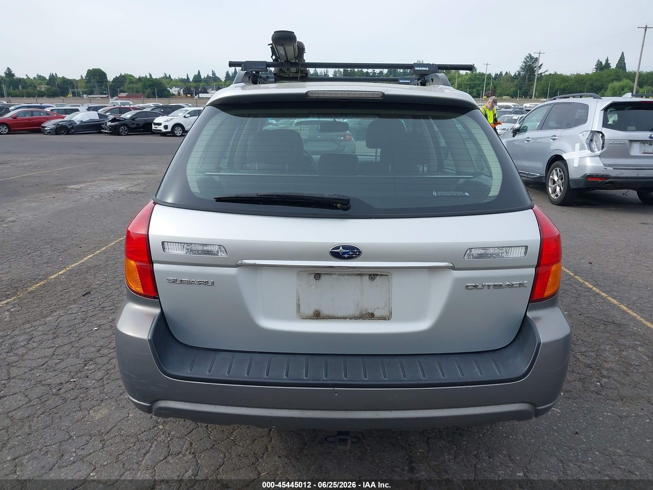 2006 Subaru Outback 2.5i Silver vin: 4S4BP61C566326801