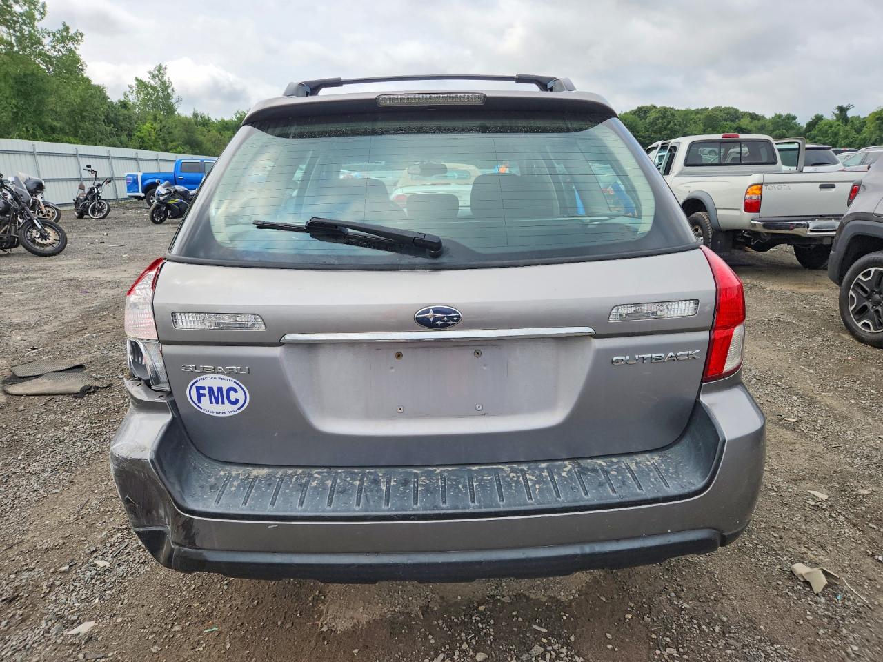2008 Subaru Outback 2.5i Silver vin: 4S4BP61C587306271