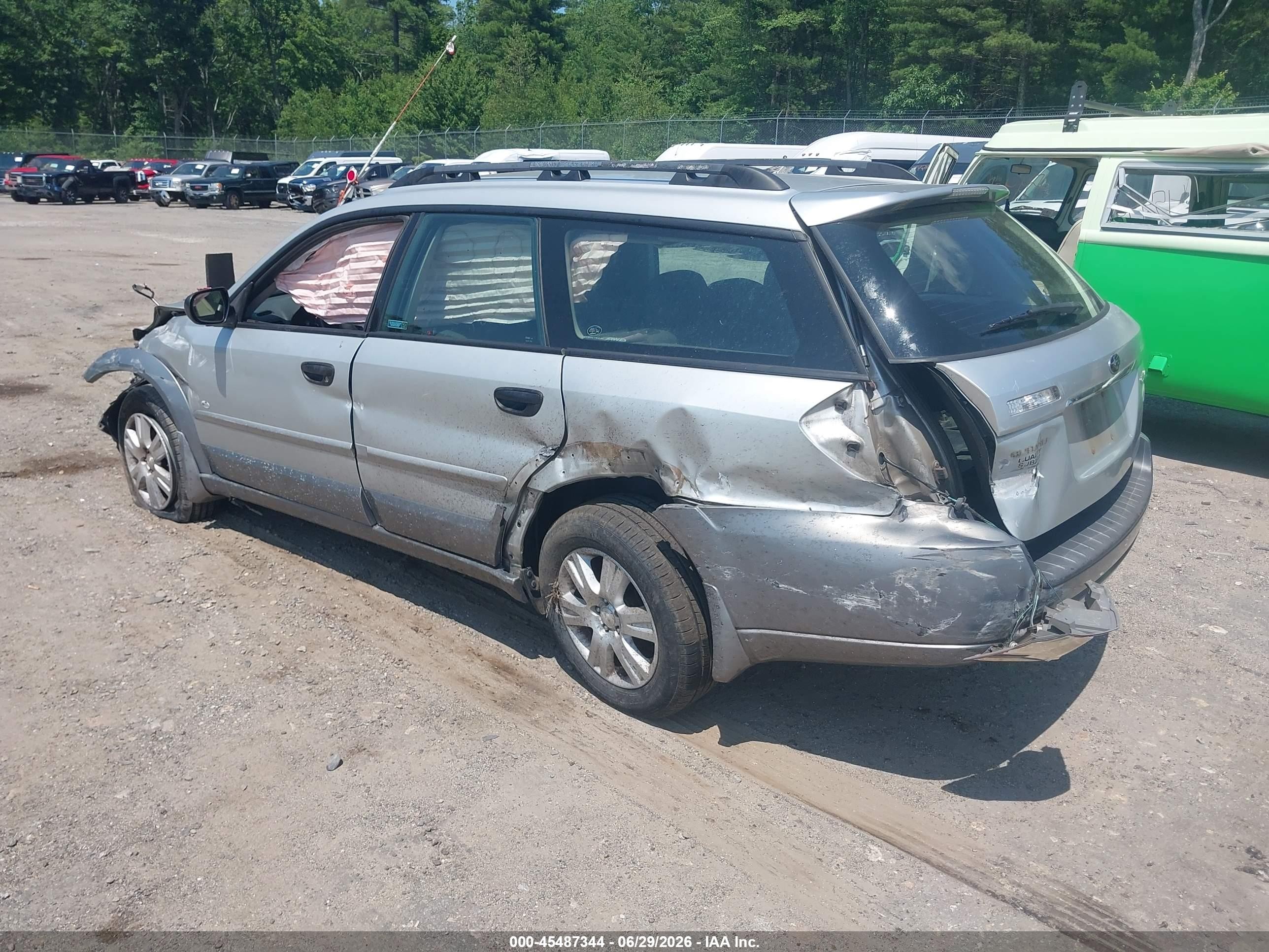 2005 Subaru Outback 2.5i Silver vin: 4S4BP61C657356558