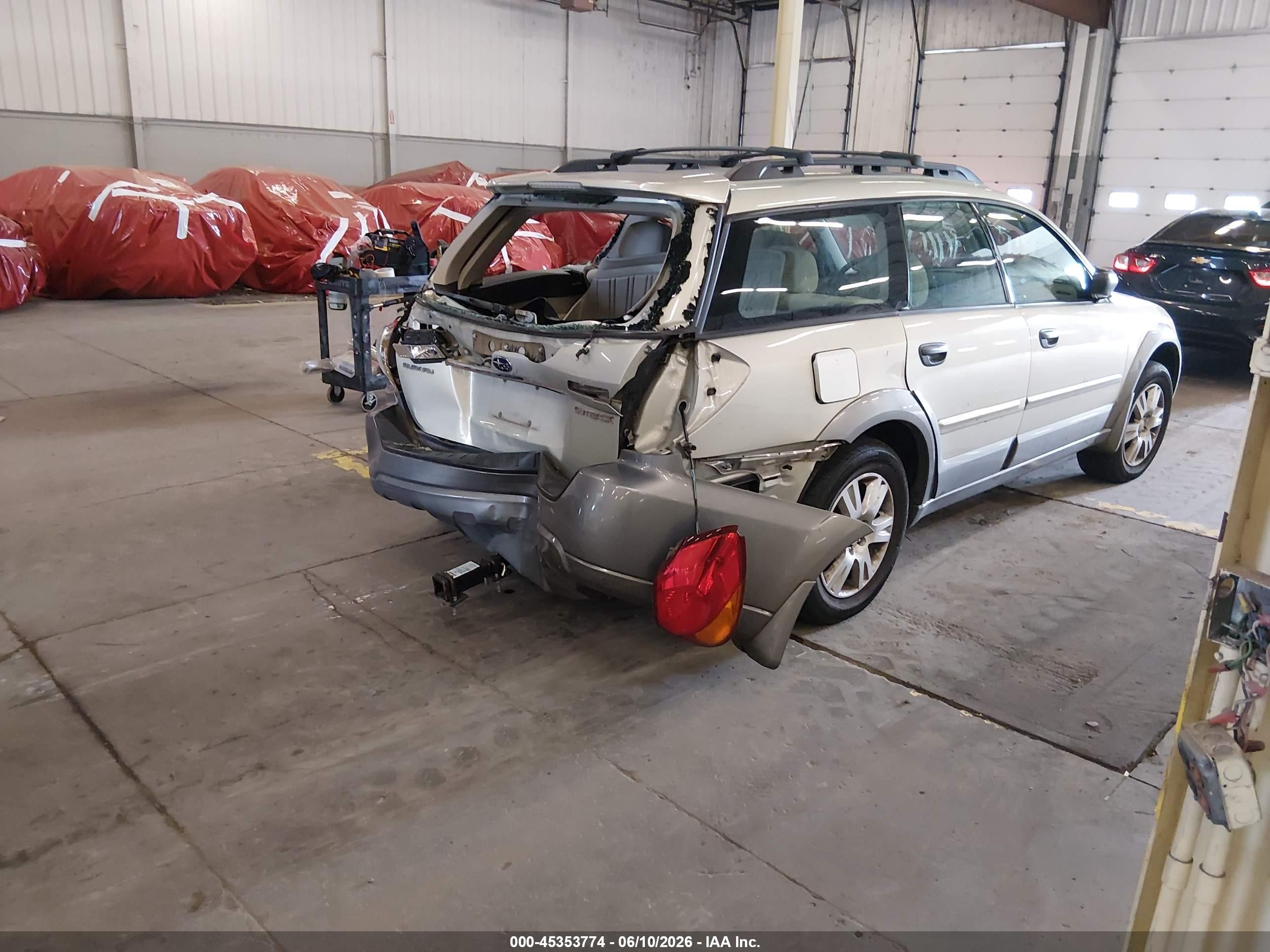 2005 Subaru Outback 2.5i Champagne vin: 4S4BP61C657360366
