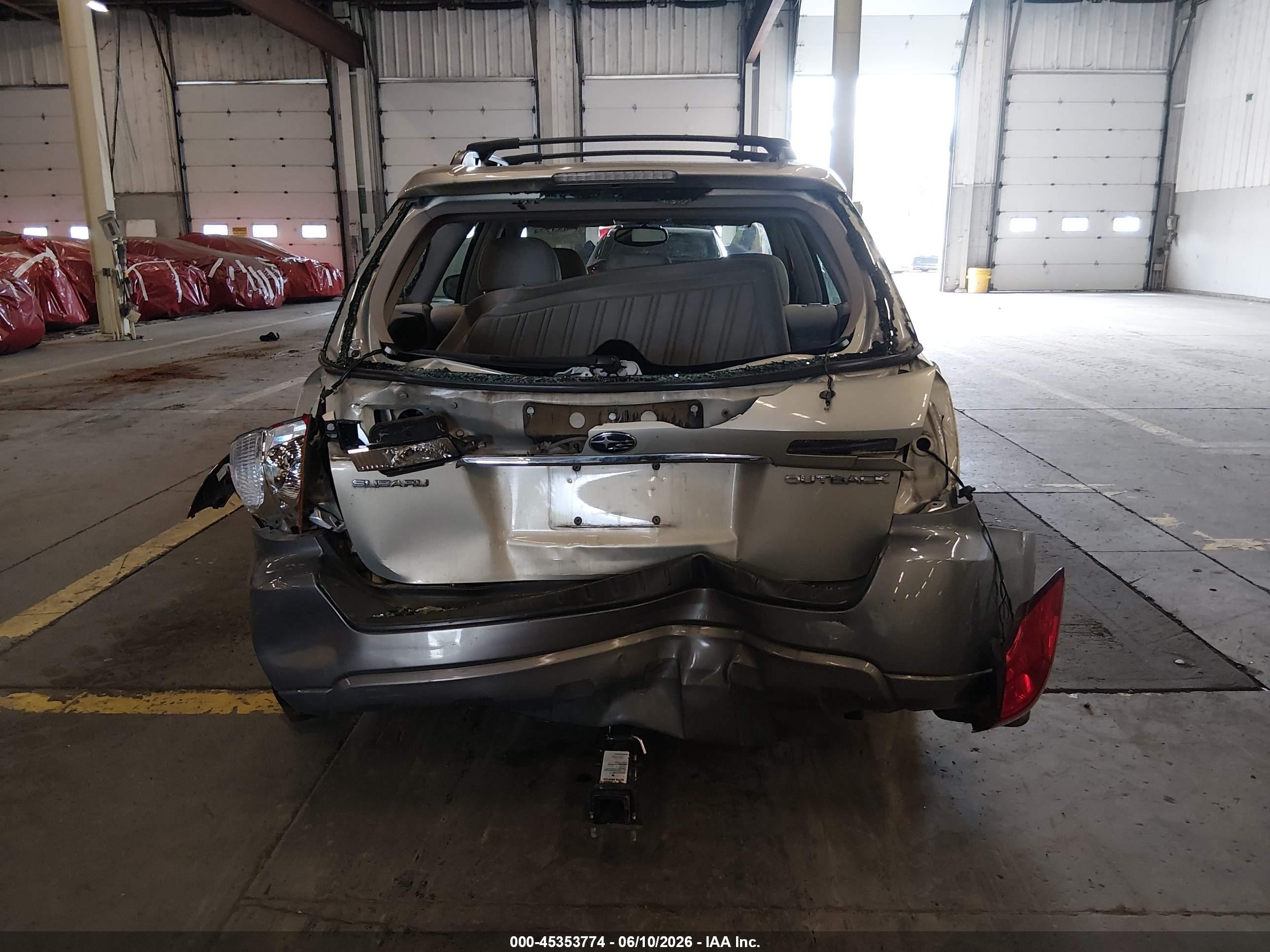 2005 Subaru Outback 2.5i Champagne vin: 4S4BP61C657360366