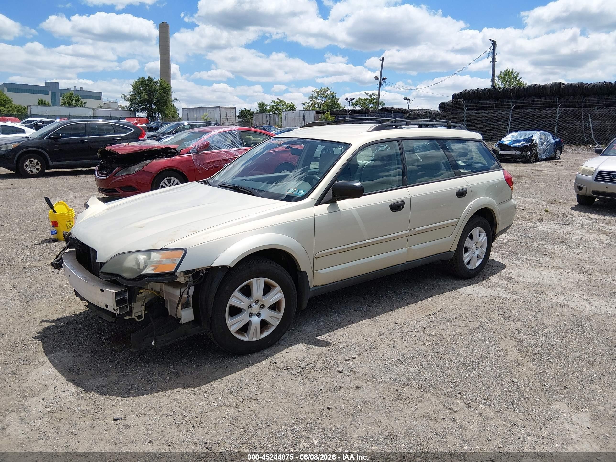 2005 Subaru Outback 2.5i Beige vin: 4S4BP61C657363526