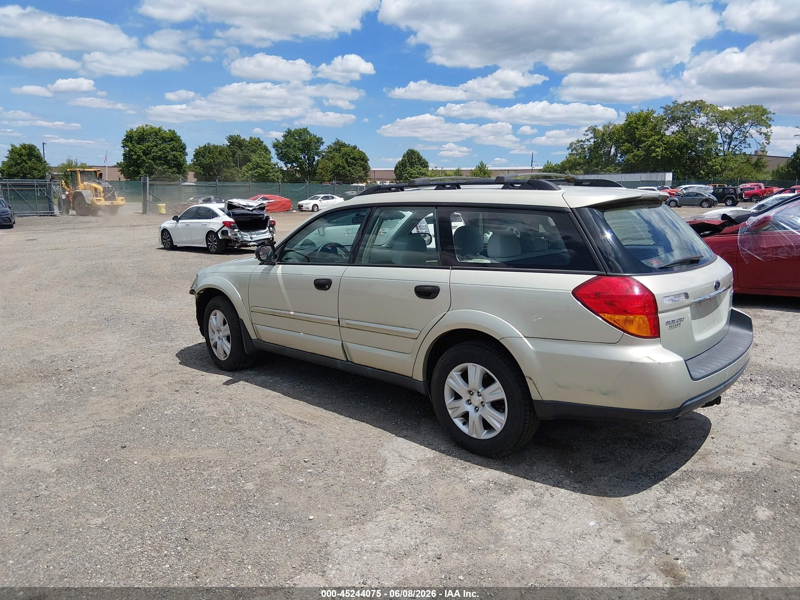 2005 Subaru Outback 2.5i Beige vin: 4S4BP61C657363526