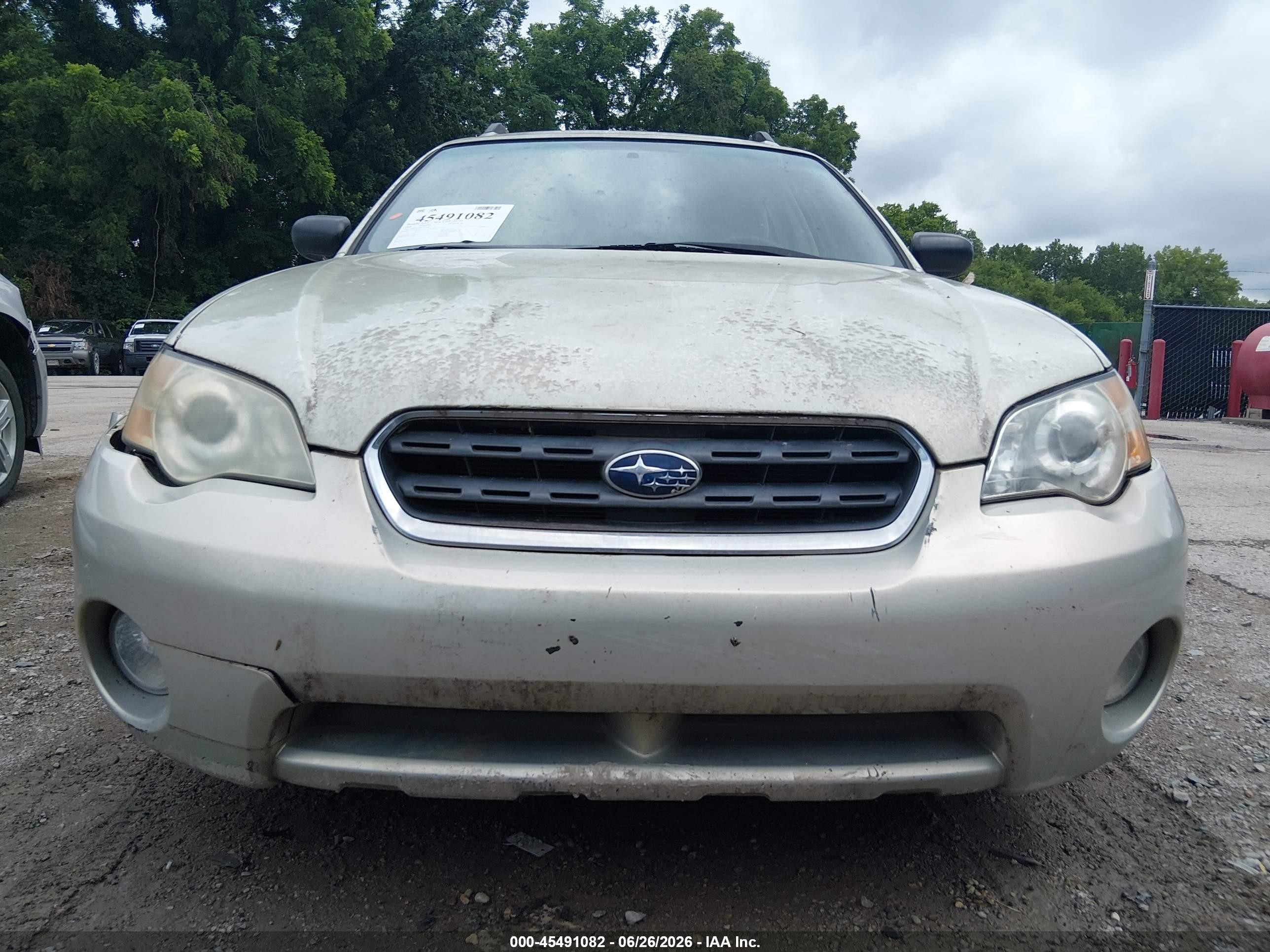 2006 Subaru Outback 2.5i Beige vin: 4S4BP61C667351460
