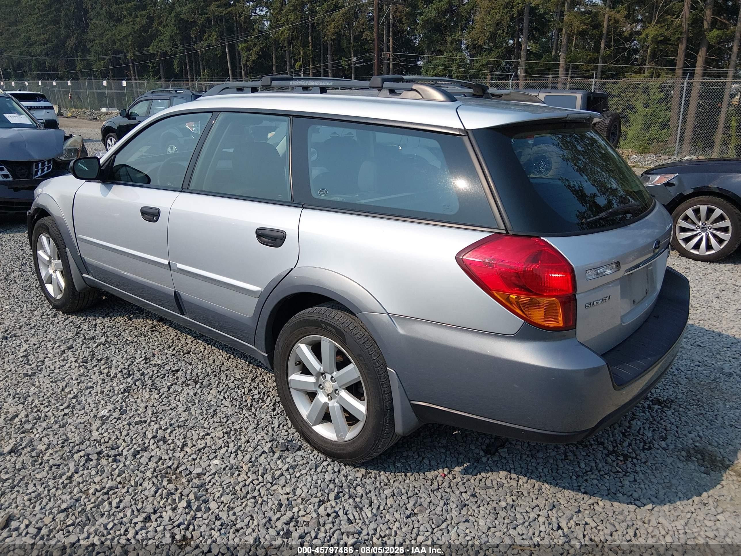 2007 Subaru Outback 2.5i Silver vin: 4S4BP61C677307699