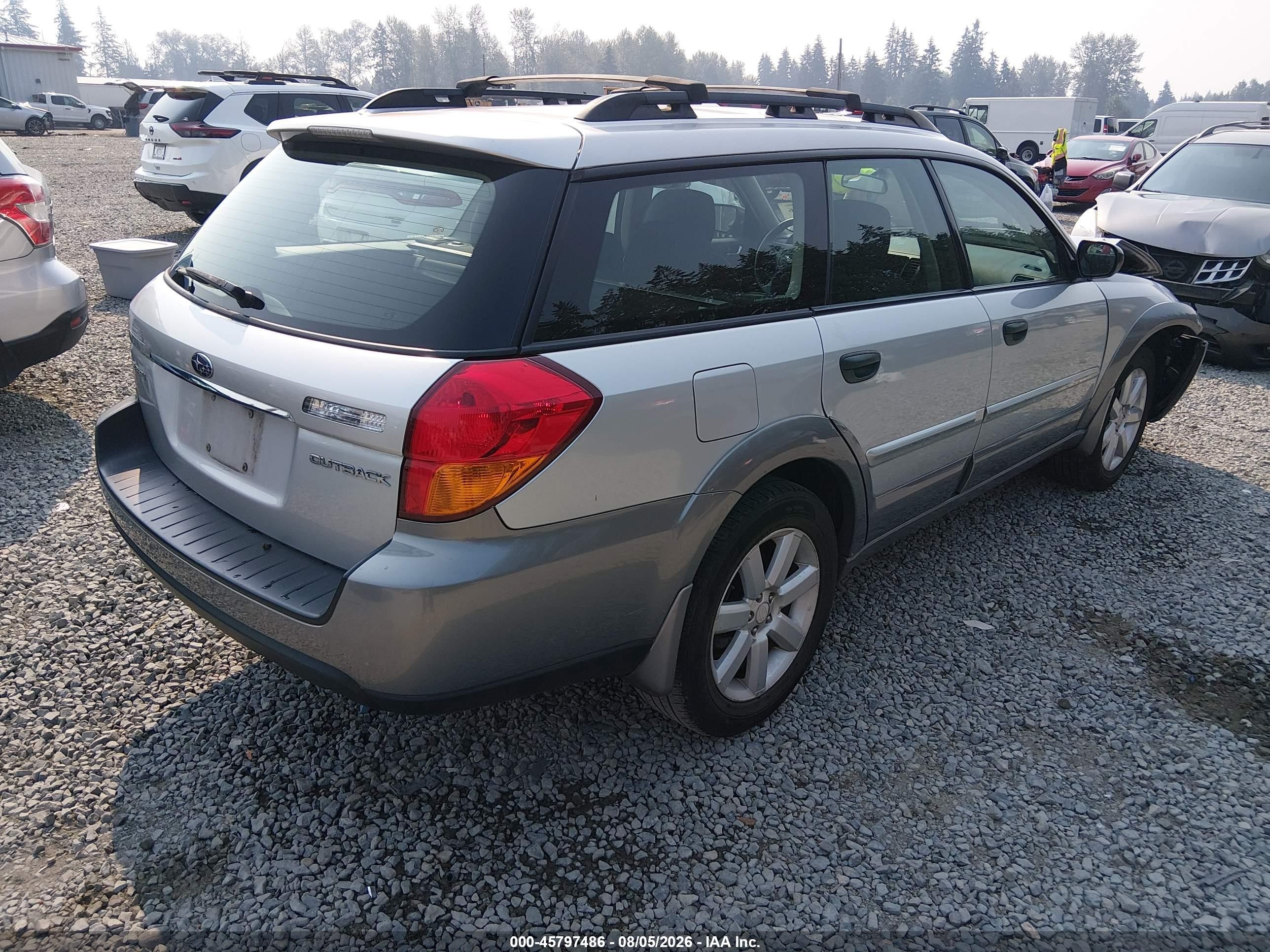2007 Subaru Outback 2.5i Silver vin: 4S4BP61C677307699