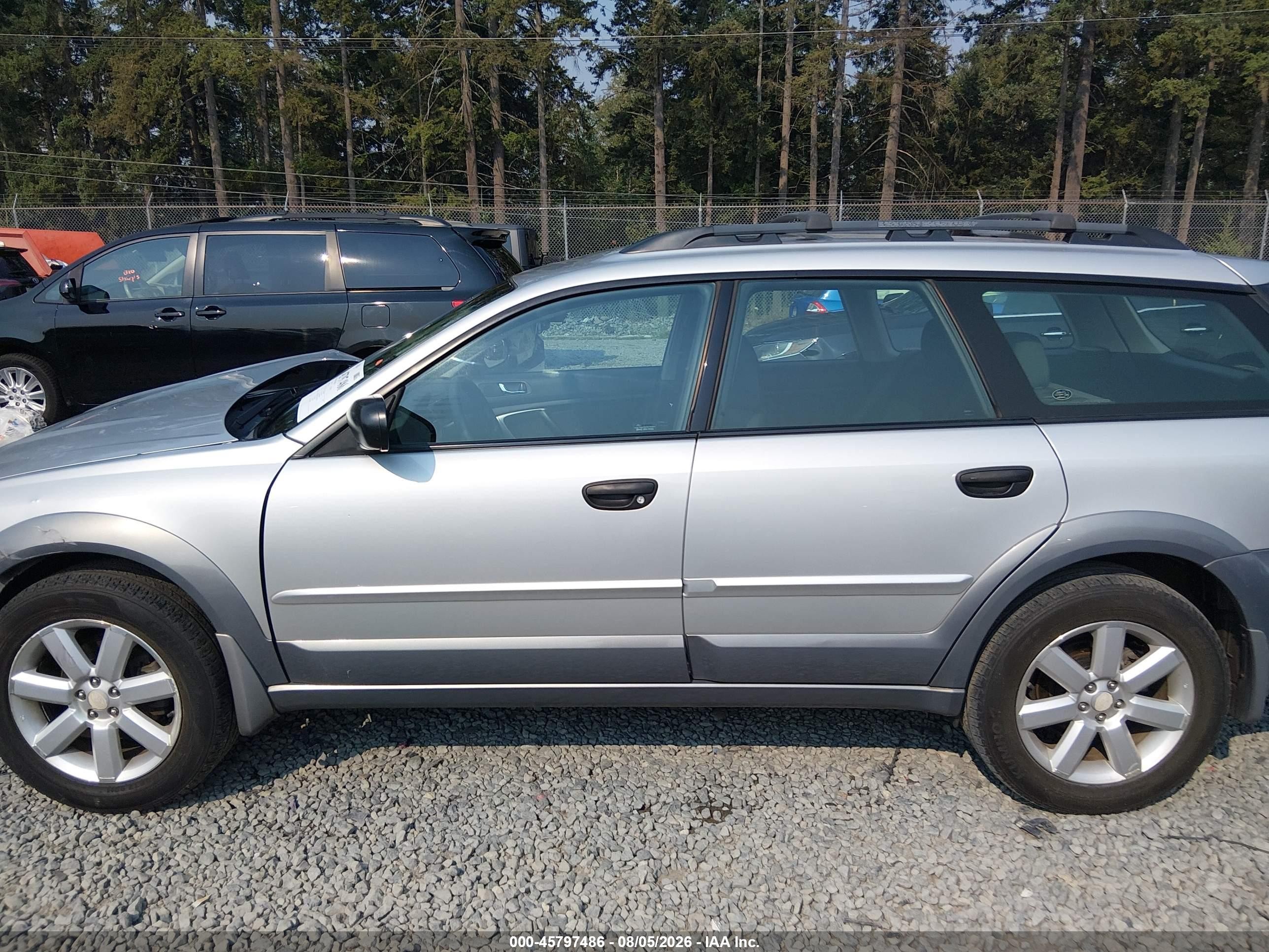 2007 Subaru Outback 2.5i Silver vin: 4S4BP61C677307699