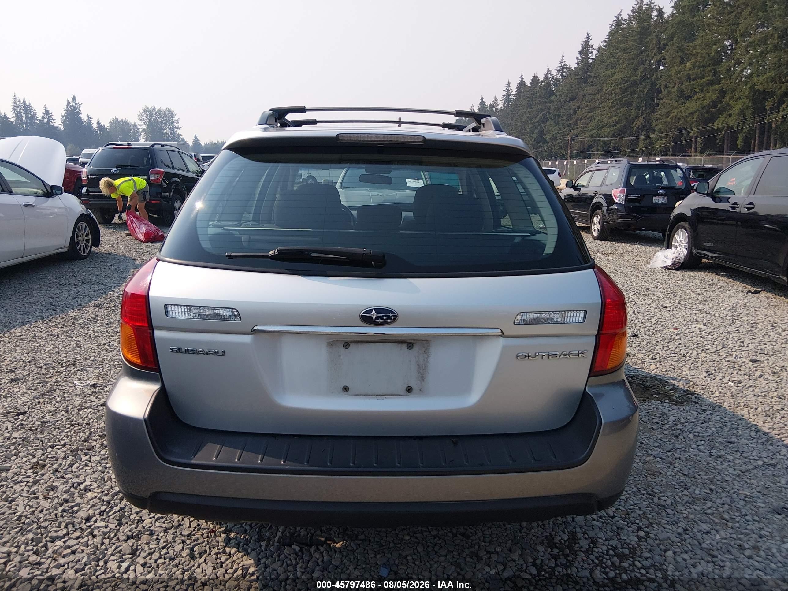 2007 Subaru Outback 2.5i Silver vin: 4S4BP61C677307699
