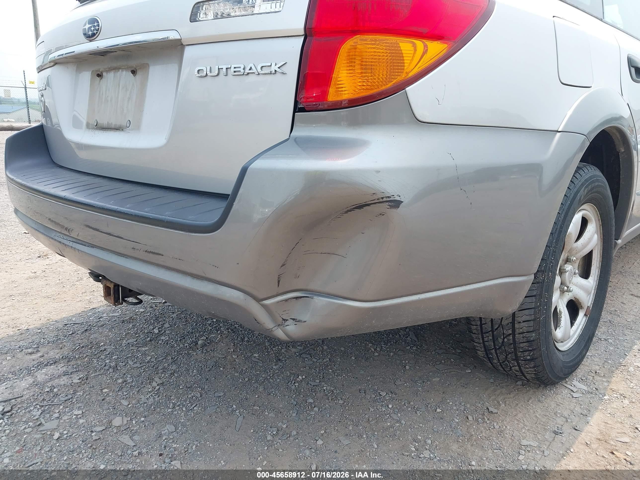 2007 Subaru Outback 2.5i Basic Silver vin: 4S4BP61C677317651