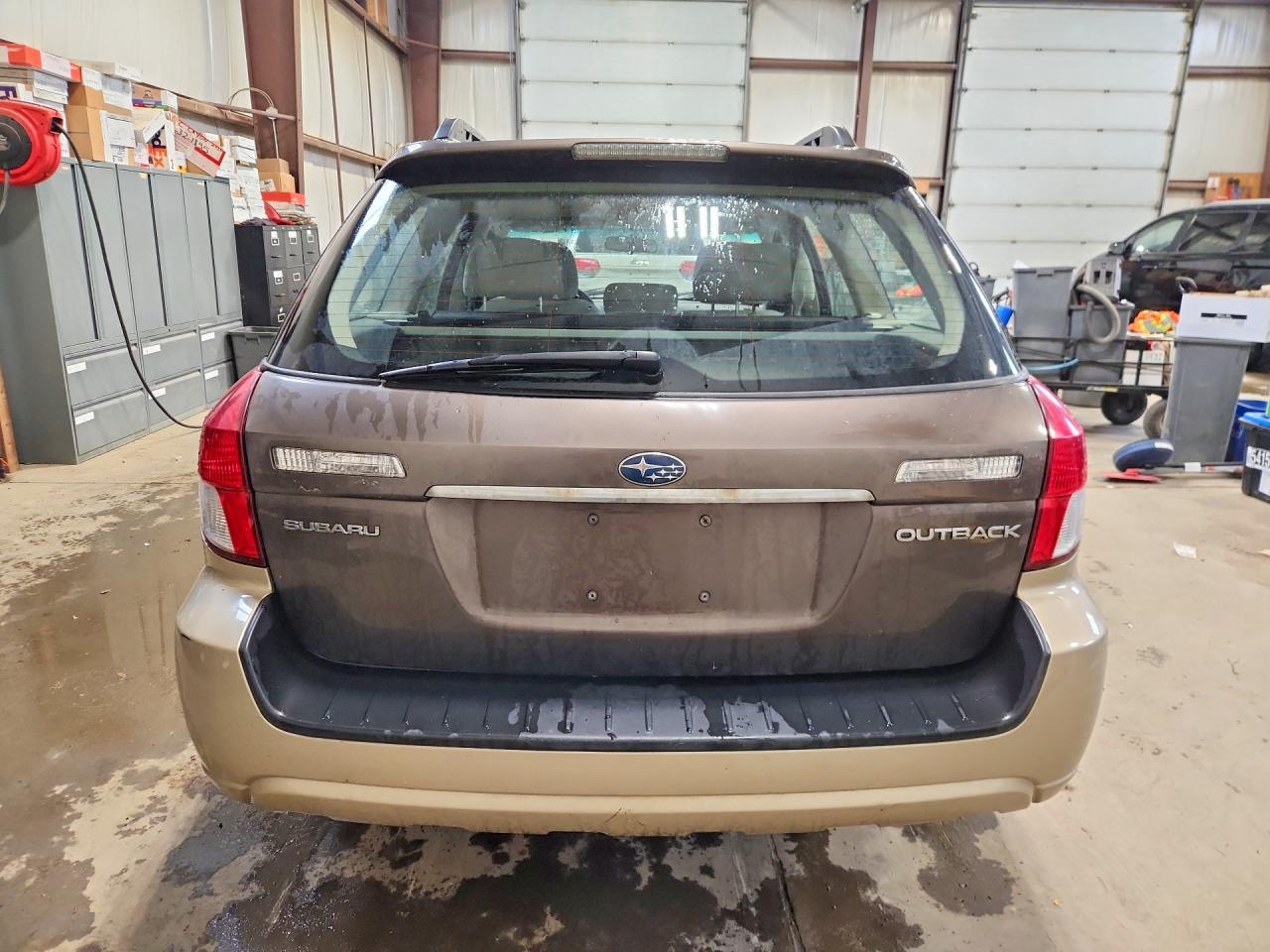2008 Subaru Outback 2.5i Коричневый vin: 4S4BP61C687318364