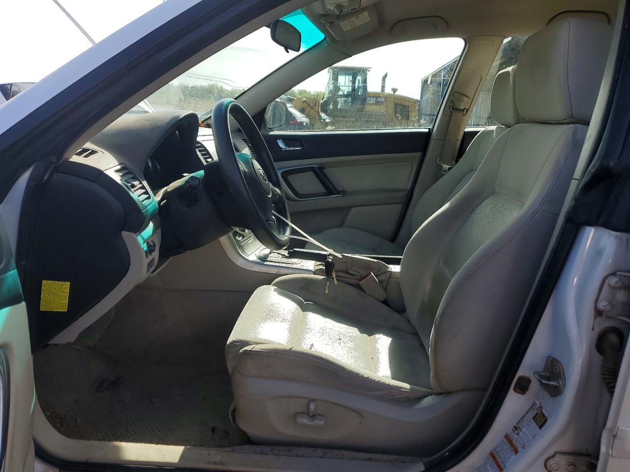 2008 Subaru Outback 2.5i White vin: 4S4BP61C687361117