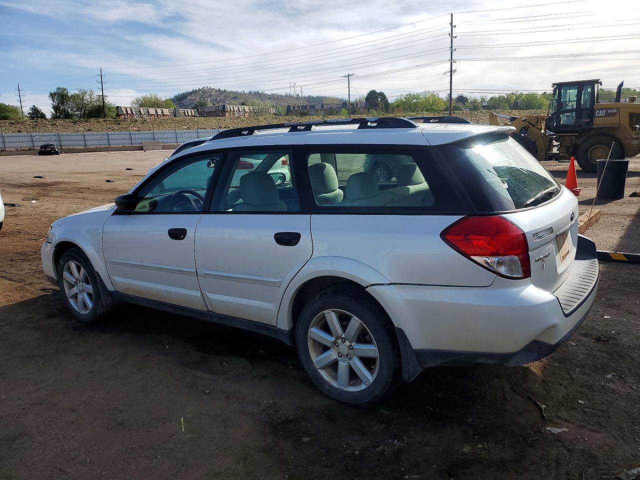 2008 Subaru Outback 2.5i White vin: 4S4BP61C687361117