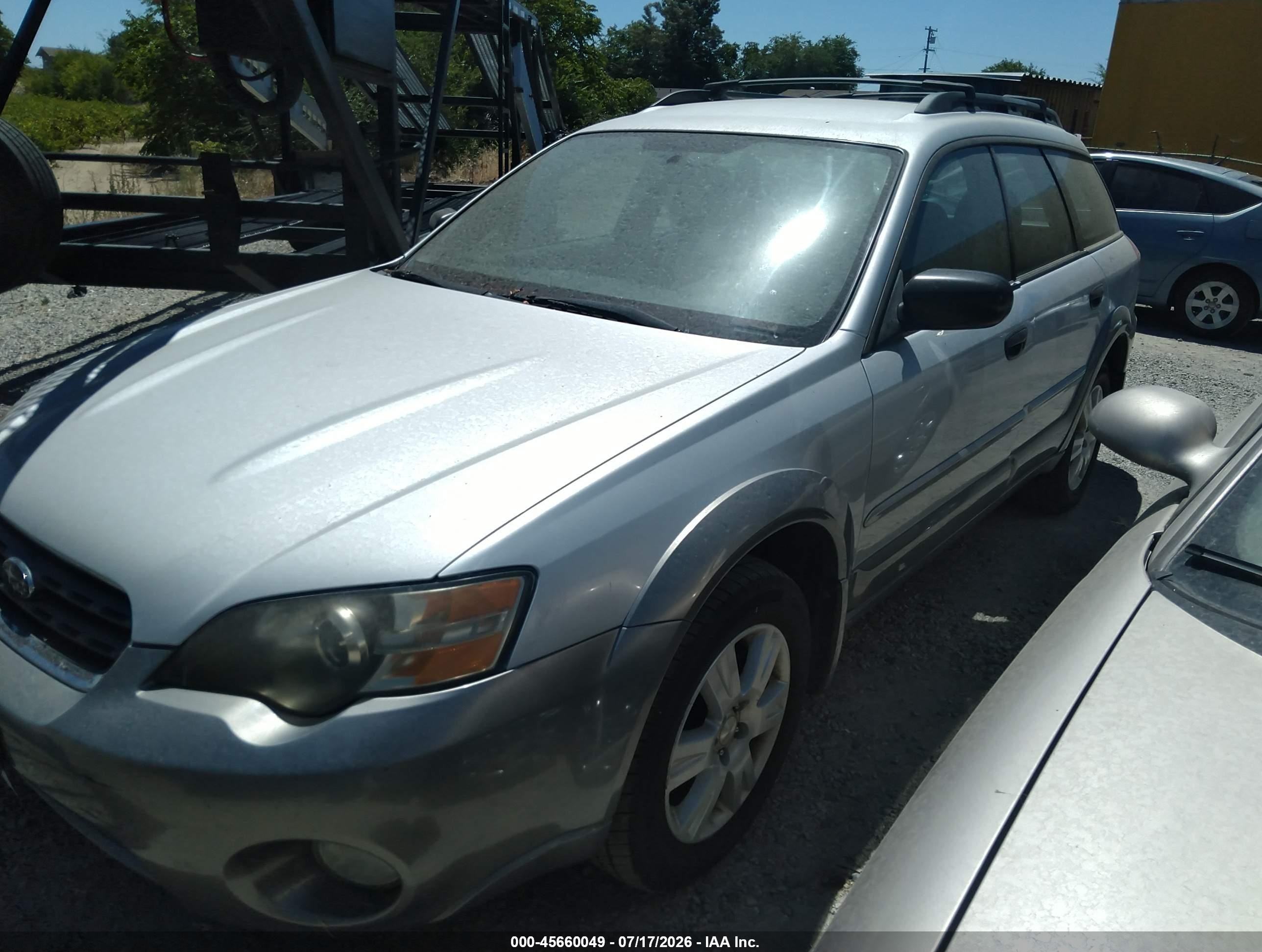 2005 Subaru Outback 2.5i Silver vin: 4S4BP61C757346590