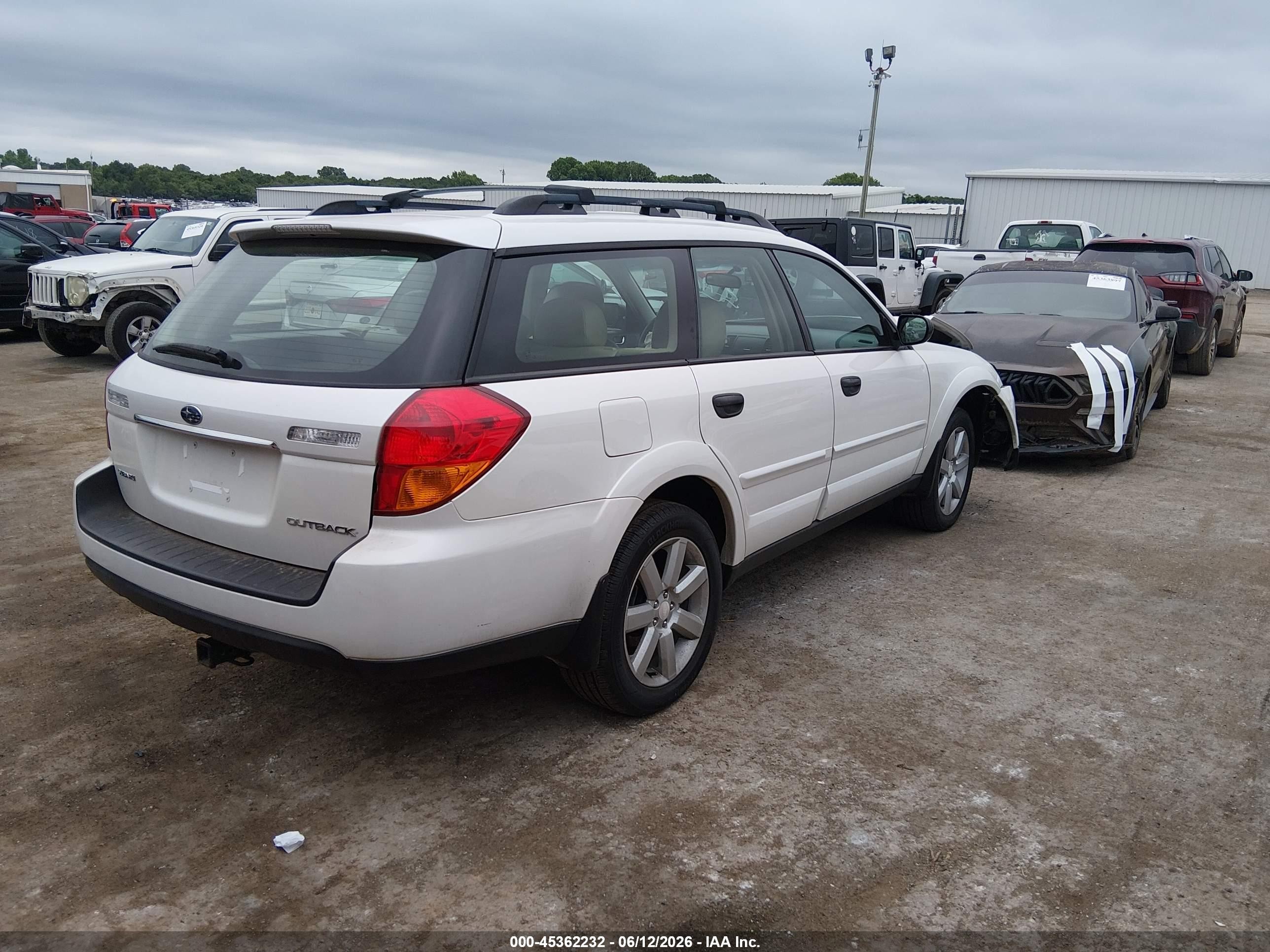 2006 Subaru Outback 2.5i White vin: 4S4BP61C767347692