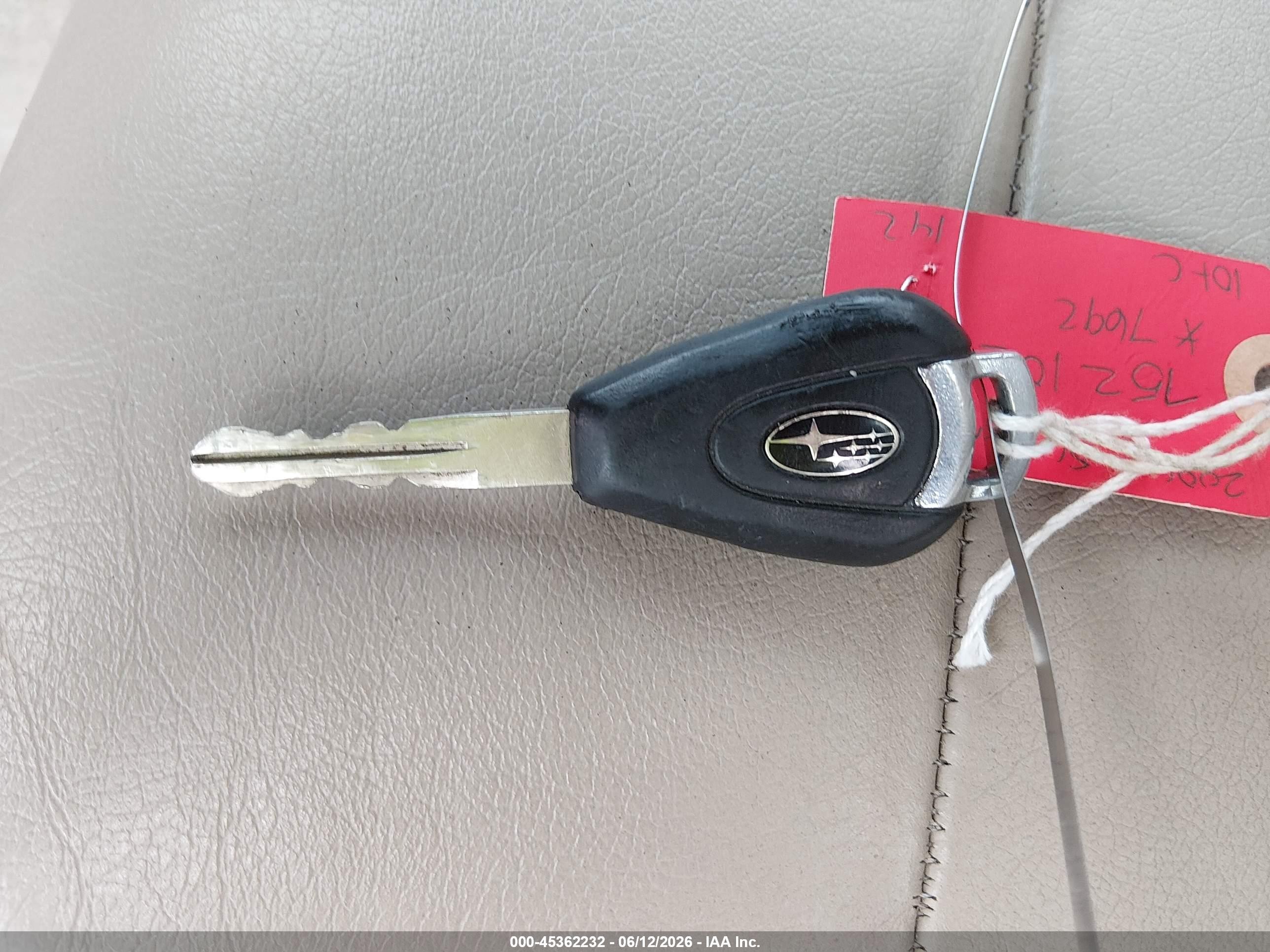 2006 Subaru Outback 2.5i White vin: 4S4BP61C767347692