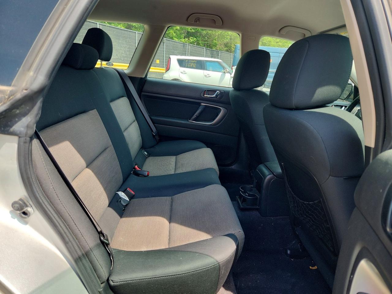 2007 Subaru Outback Outback 2.5i Silver vin: 4S4BP61C777311096