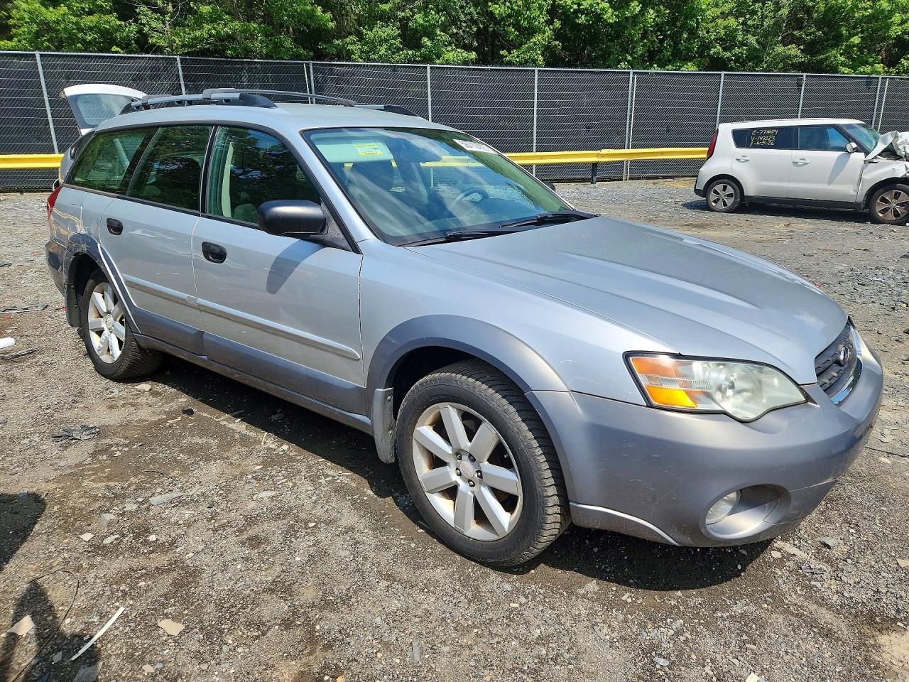 2007 Subaru Outback Outback 2.5i Silver vin: 4S4BP61C777311096