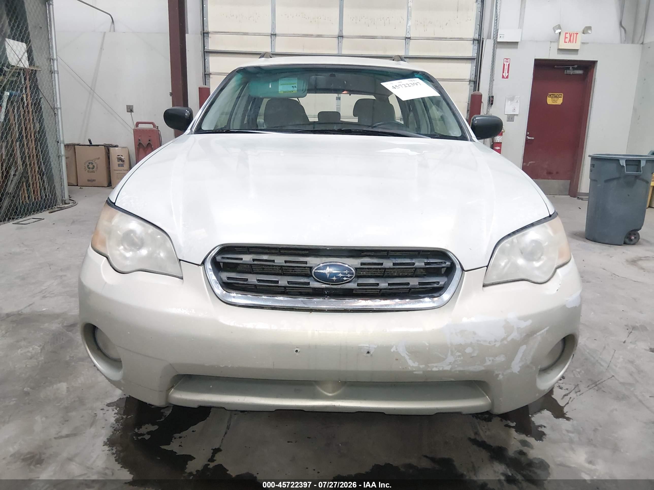 2007 Subaru Outback 2.5i Basic Cream vin: 4S4BP61C777312961