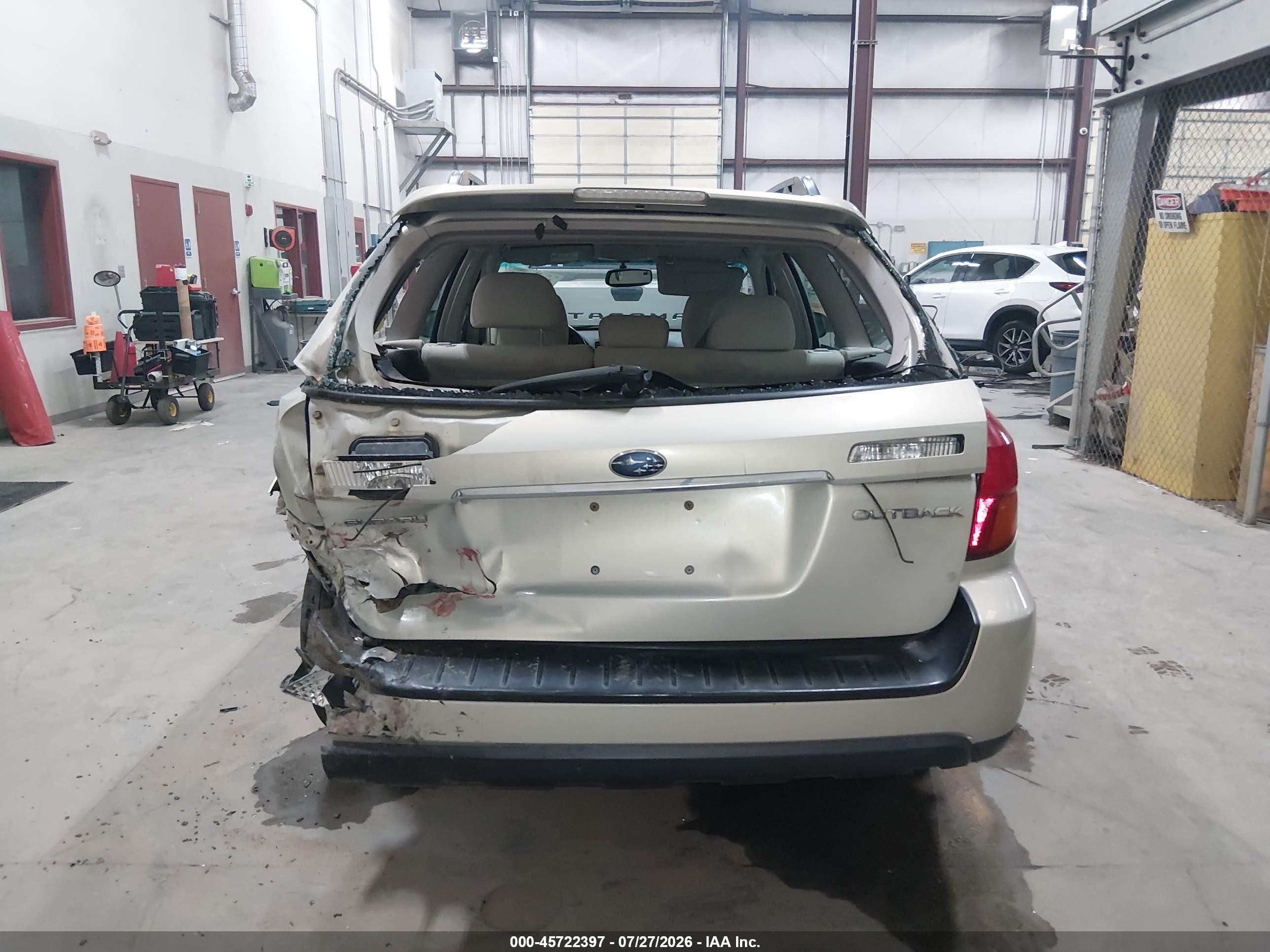 2007 Subaru Outback 2.5i Basic Cream vin: 4S4BP61C777312961