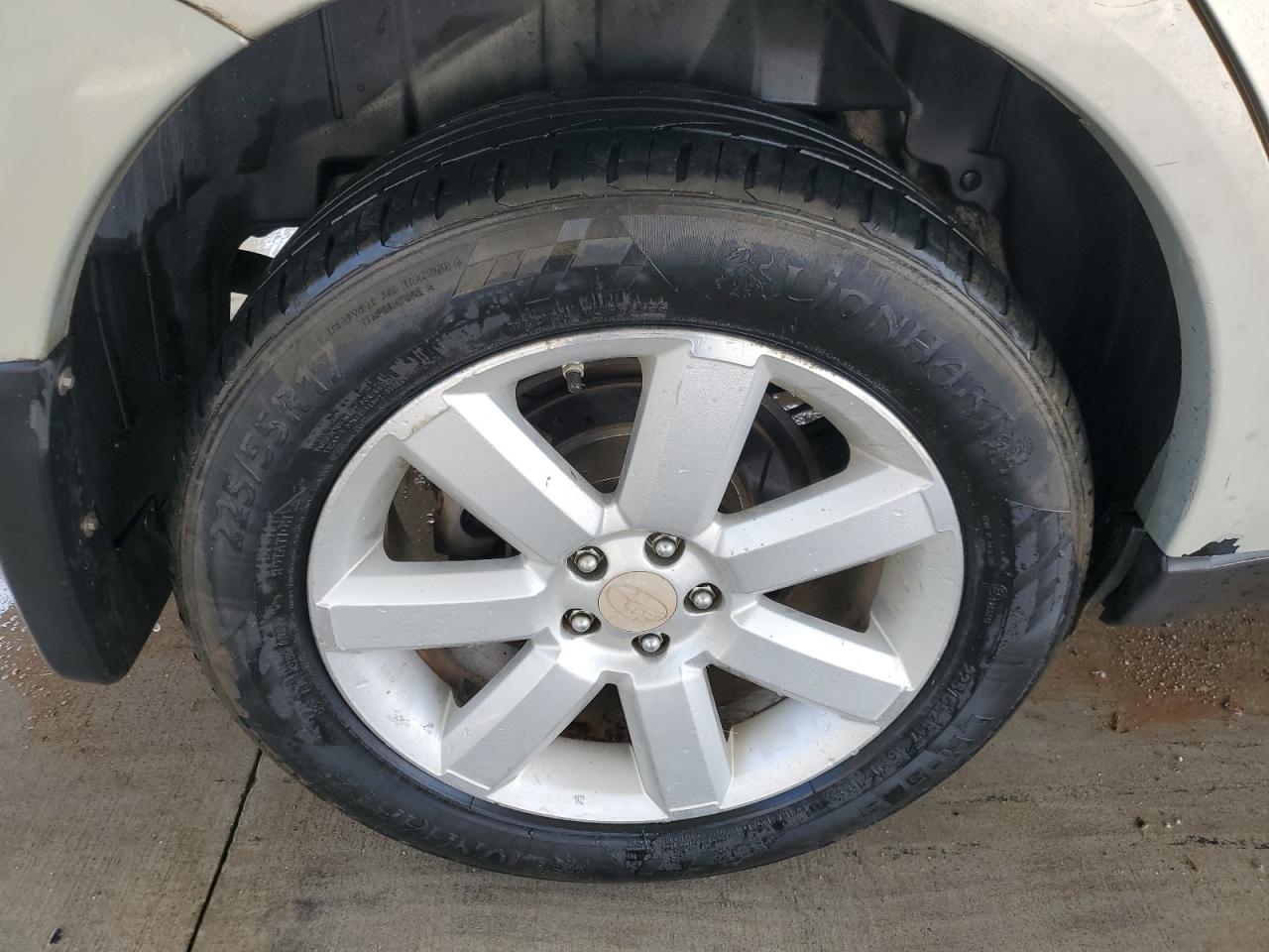 2007 Subaru Outback Outback 2.5i Beige vin: 4S4BP61C777331607 Damage: Right Rear Wheel, Curb Rash, 3 To 4 Inches