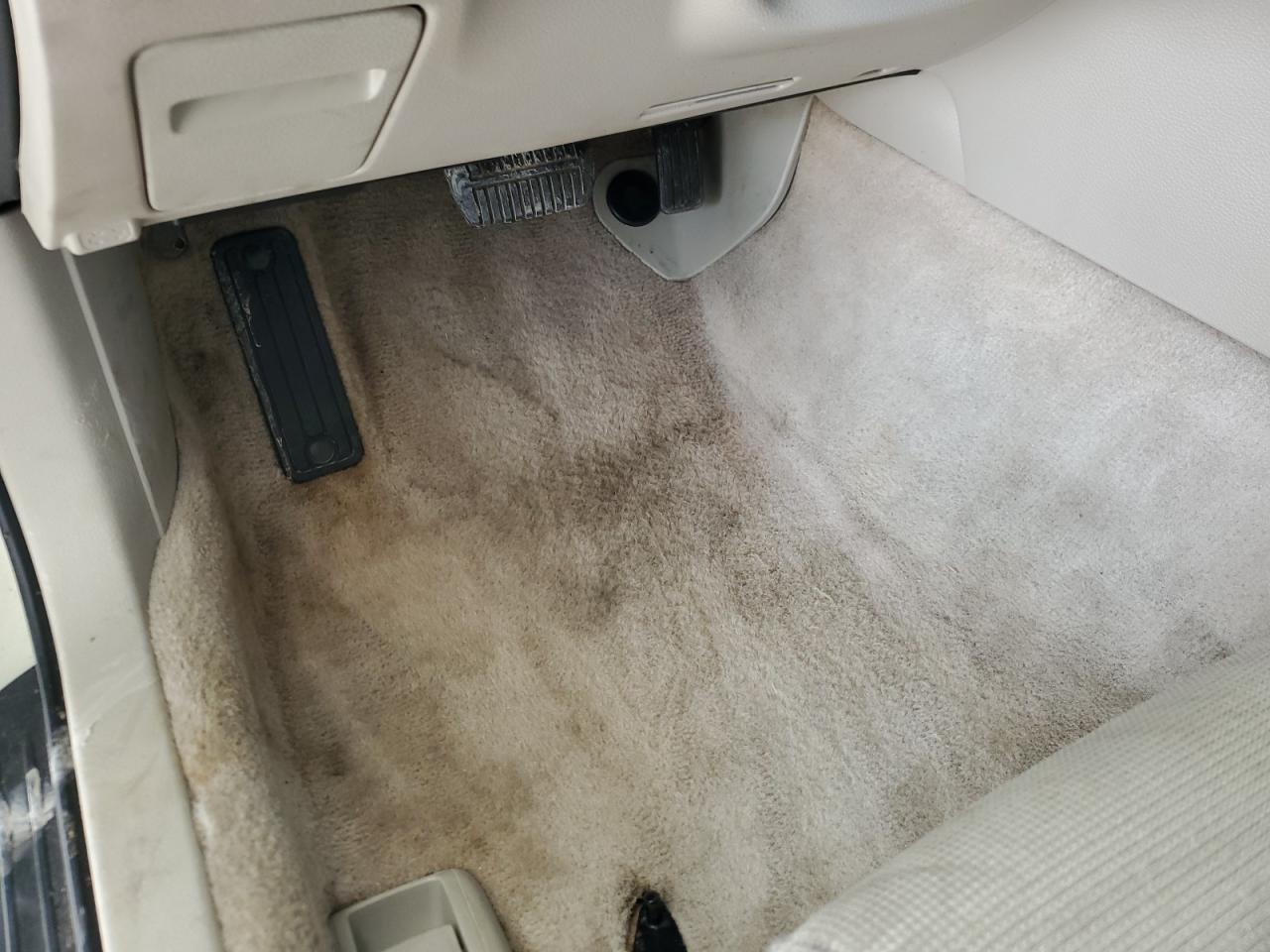 2007 Subaru Outback Outback 2.5i Beige vin: 4S4BP61C777331607 Damage: Left Front Carpet, Stained, Permanent