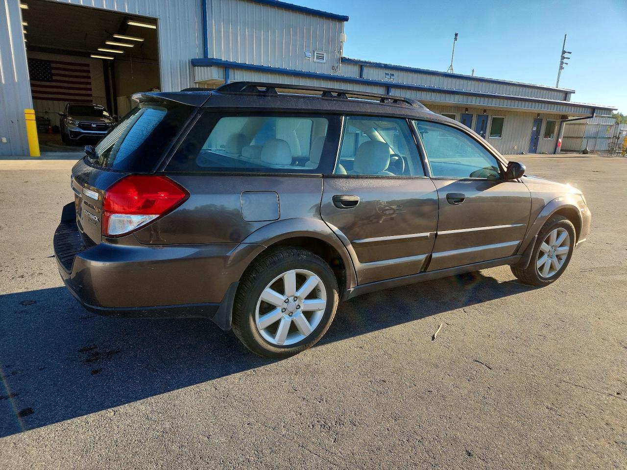 2008 Subaru Outback 2.5i Brown vin: 4S4BP61C787342611