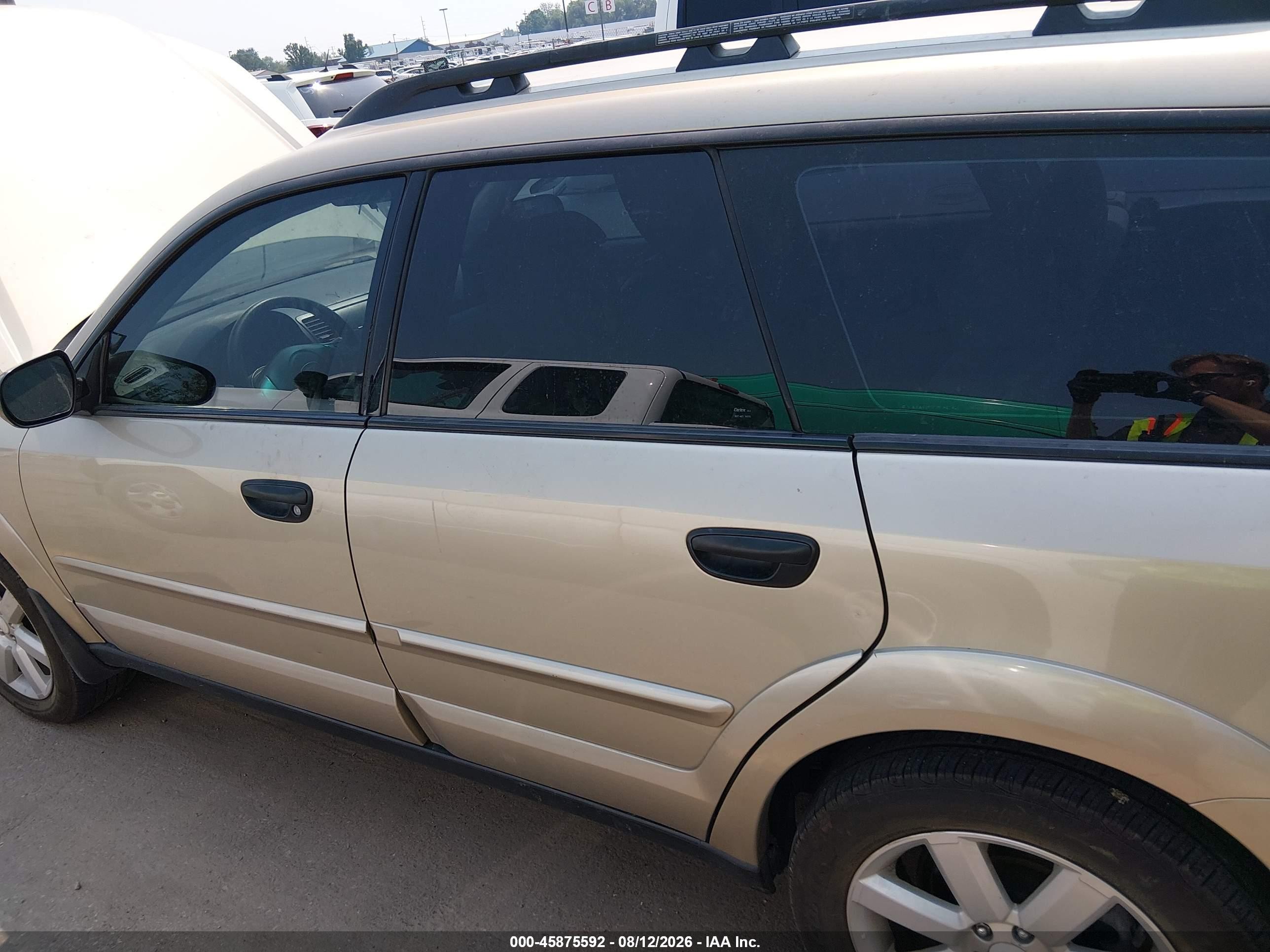 2009 Subaru Outback 2.5i Gold vin: 4S4BP61C797340908