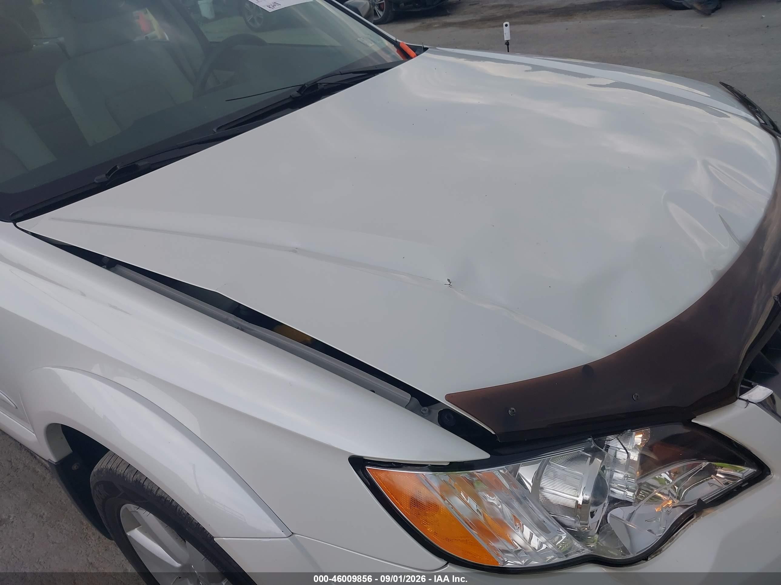 2009 Subaru Outback 2.5i Белый vin: 4S4BP61C797348572