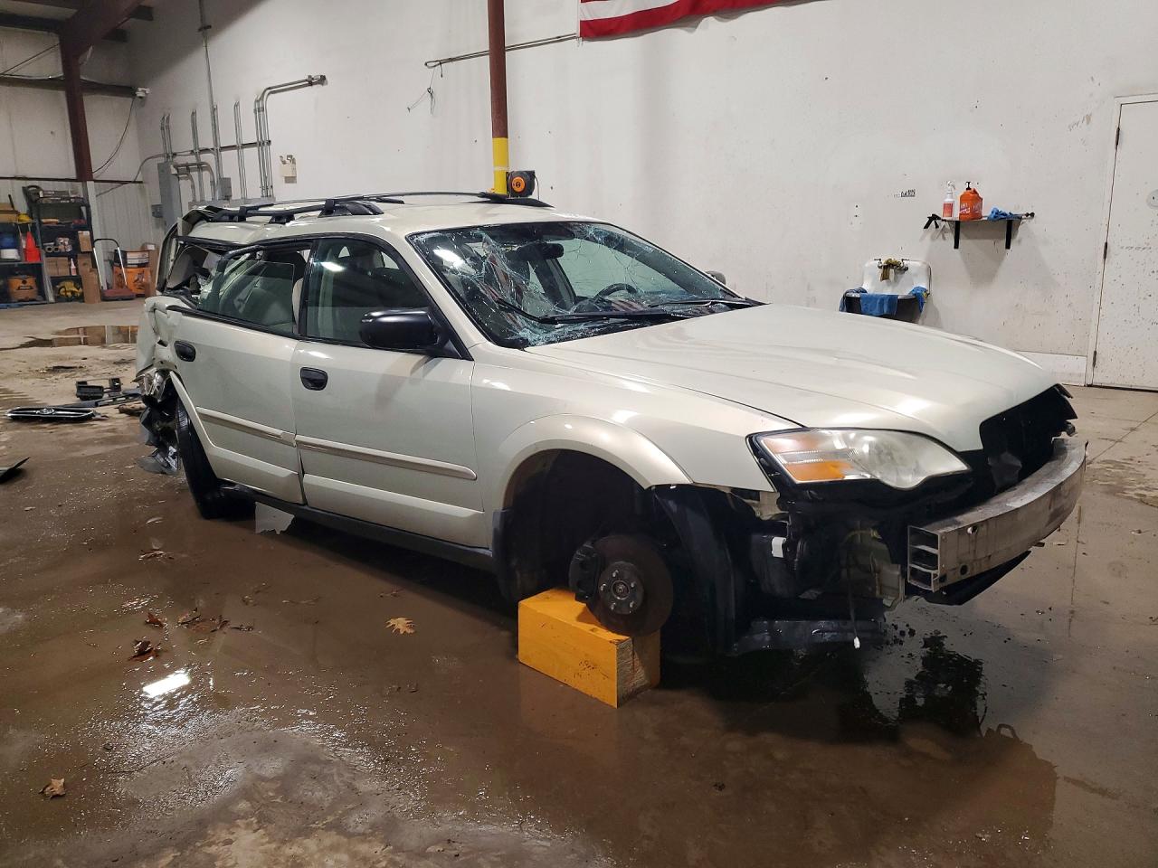 2006 Subaru Legacy Outback 2.5i Бежевый vin: 4S4BP61C867306455