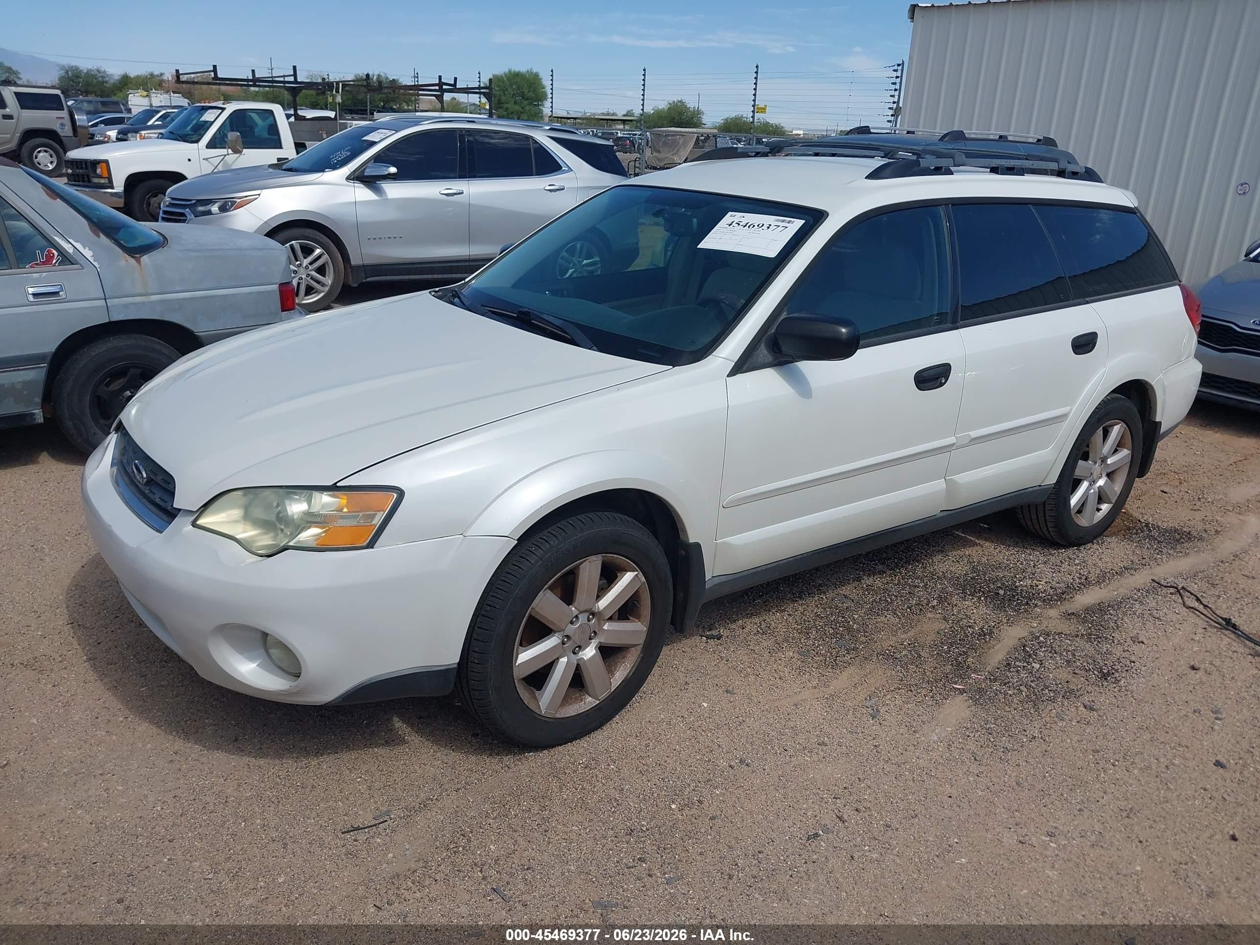 2006 Subaru Outback 2.5i Белый vin: 4S4BP61C867360192