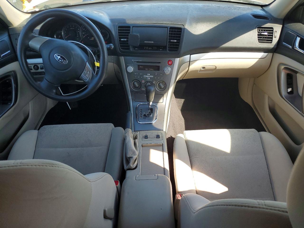 2009 Subaru Outback 2.5i White vin: 4S4BP61C897326984