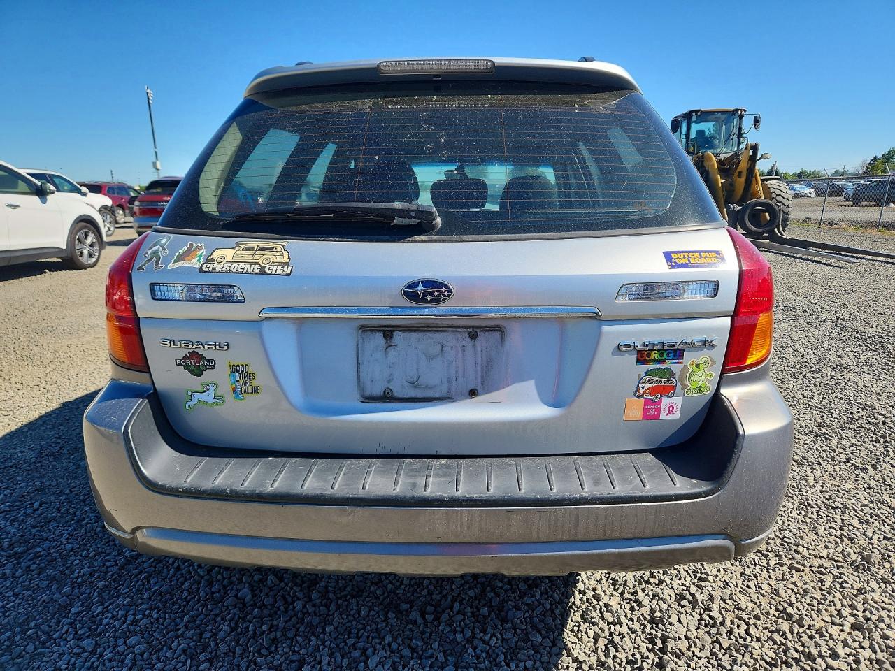 2005 Subaru Legacy Outback 2.5i Серебряный vin: 4S4BP61C957365822