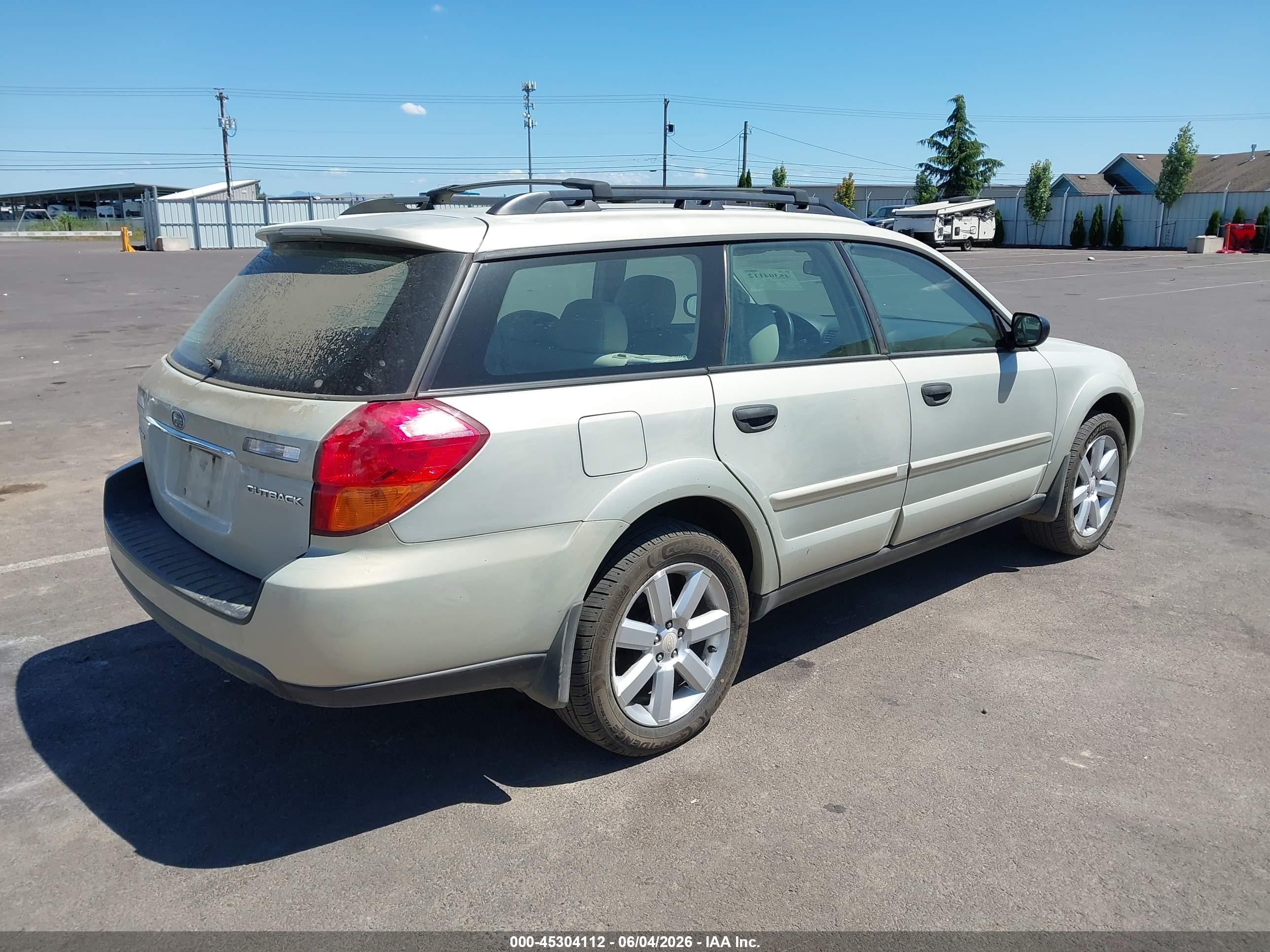 2006 Subaru Outback 2.5i Gold vin: 4S4BP61C967362419
