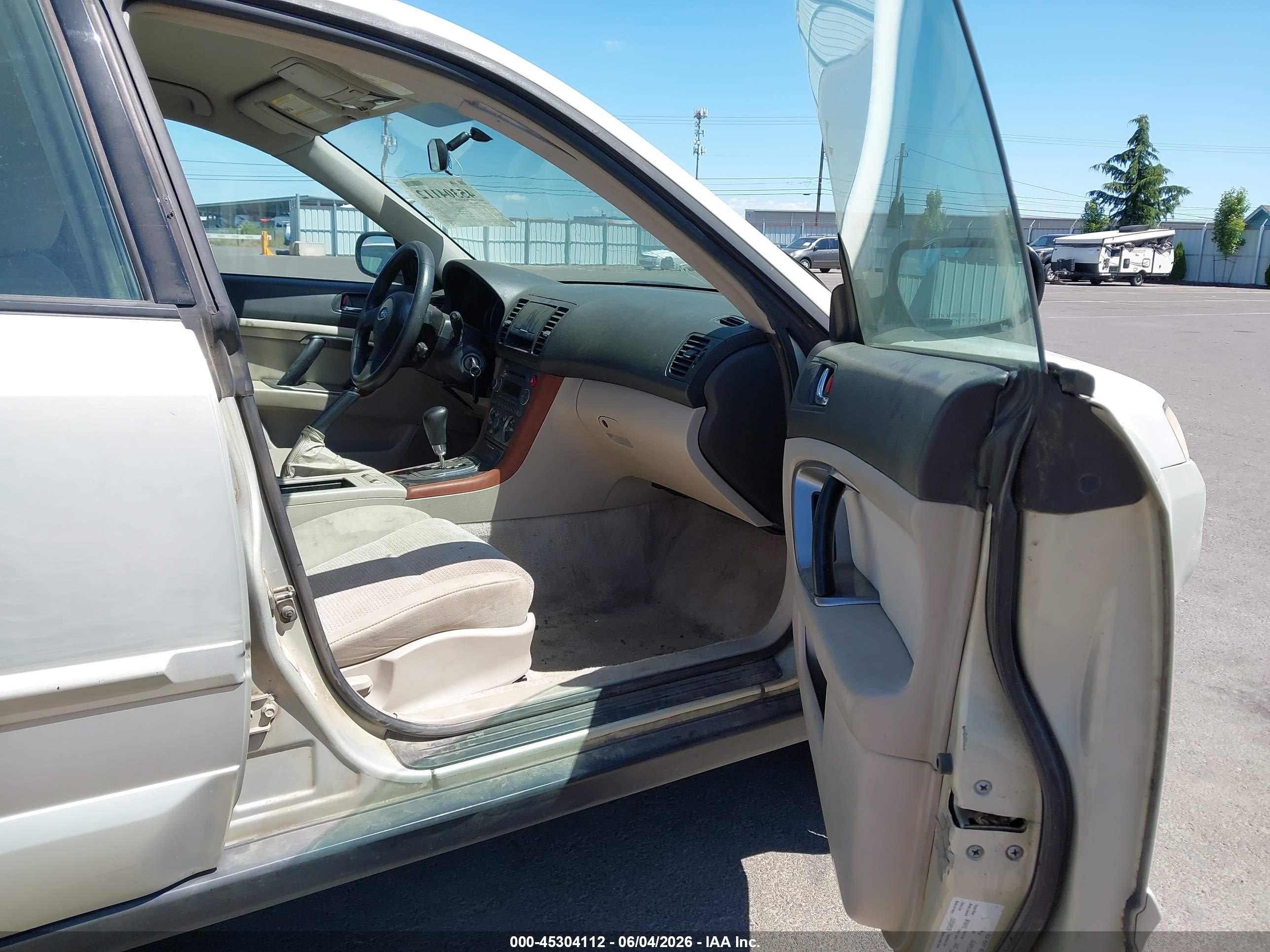 2006 Subaru Outback 2.5i Gold vin: 4S4BP61C967362419