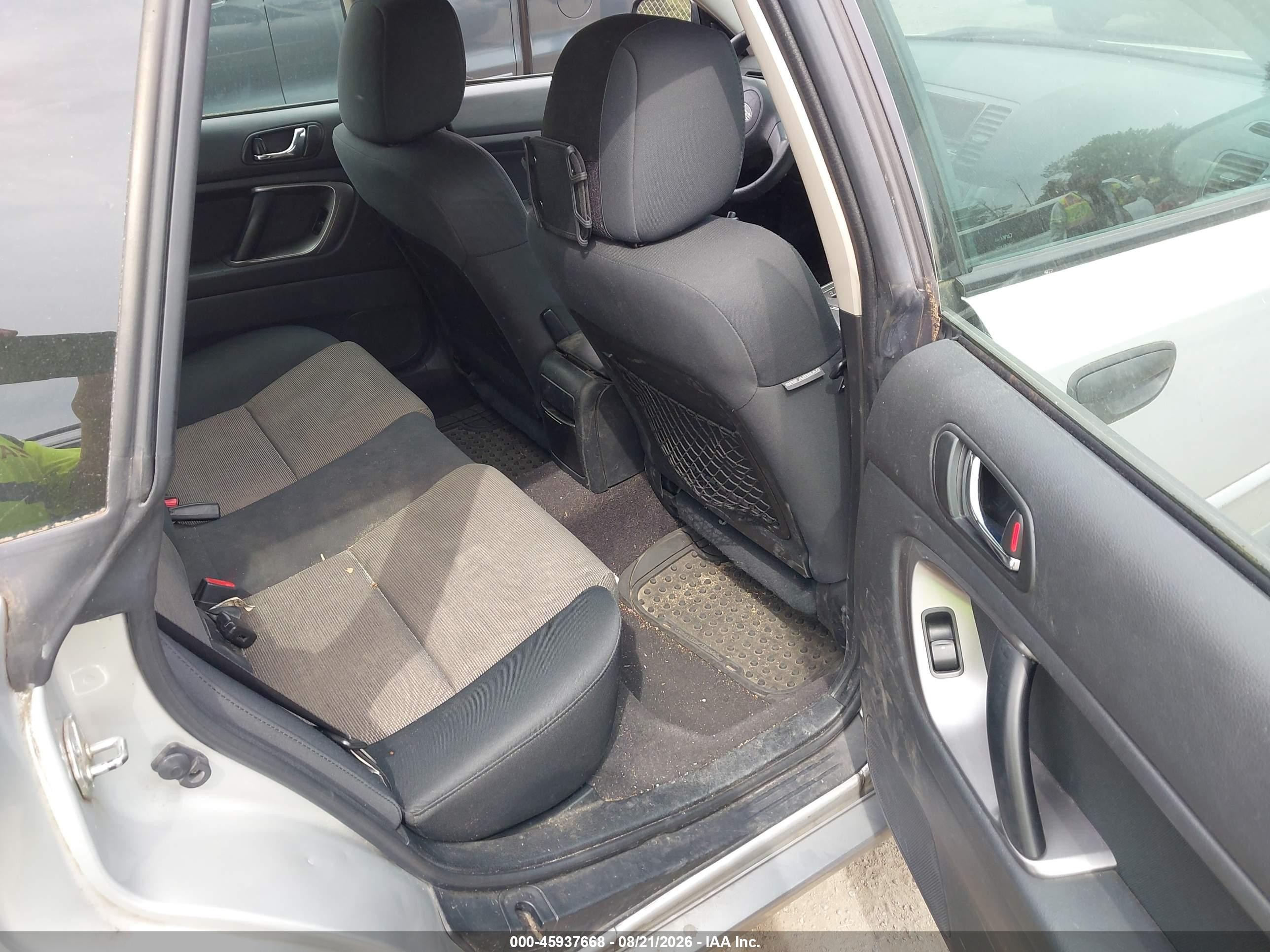 2007 Subaru Outback 2.5i Basic Серебряный vin: 4S4BP61C977317952