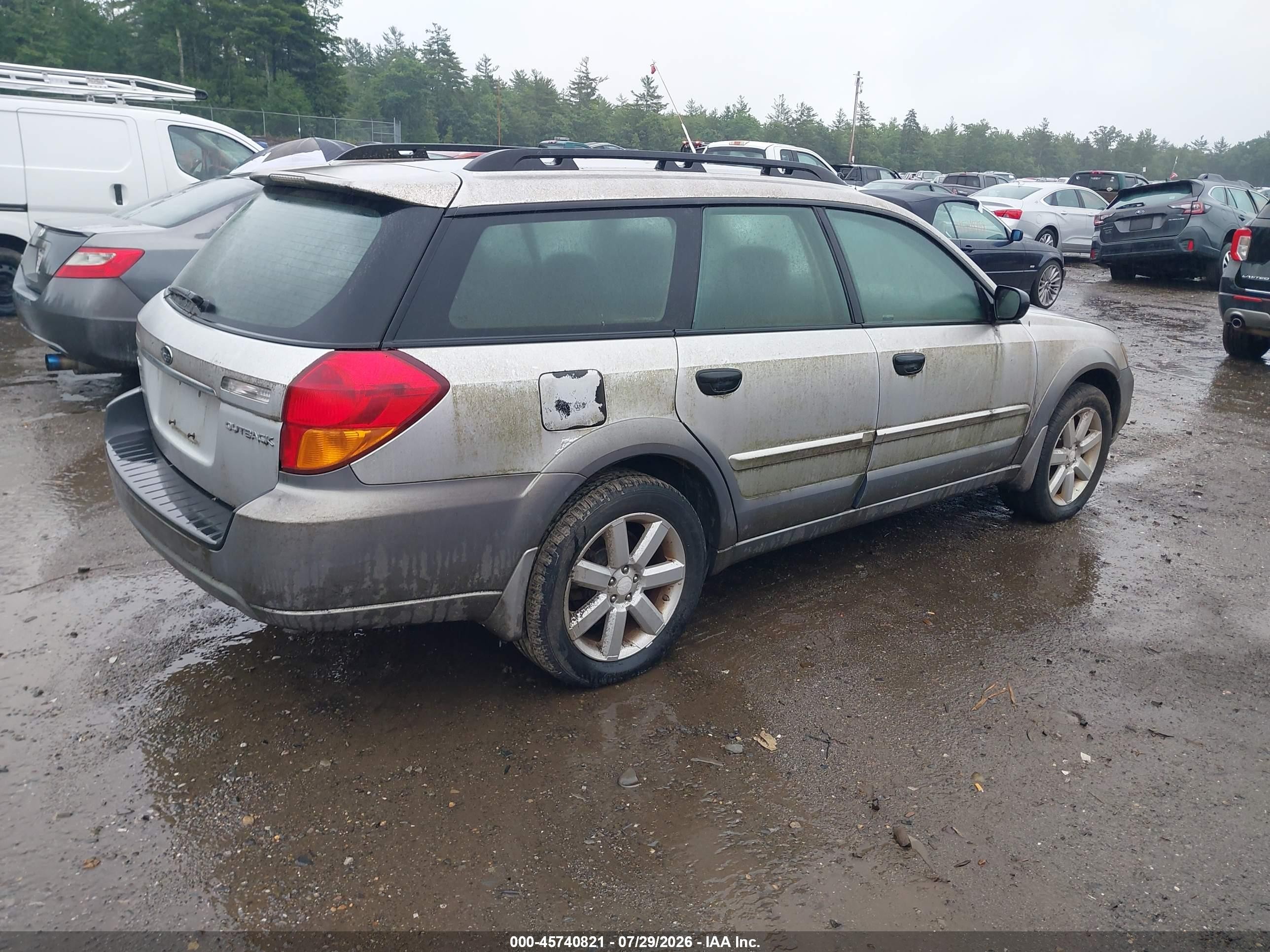 2007 Subaru Outback 2.5i Silver vin: 4S4BP61C977337425