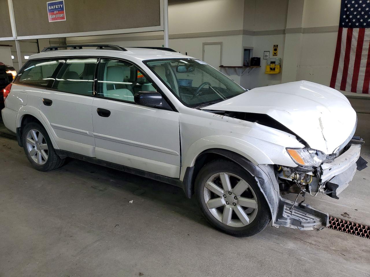 2008 Subaru Outback 2.5i White vin: 4S4BP61C987342643