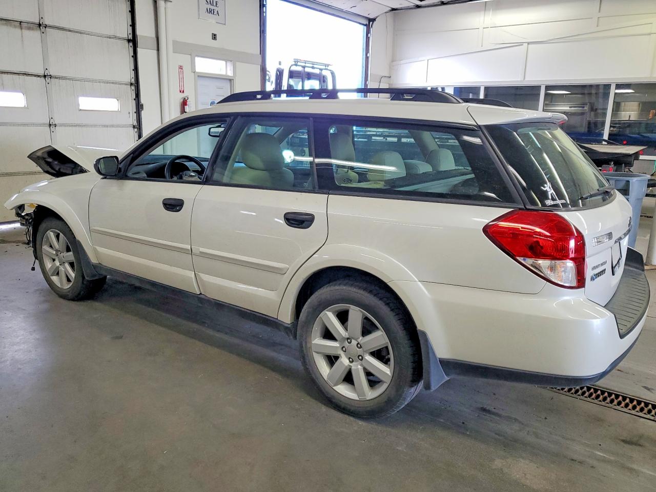 2008 Subaru Outback 2.5i White vin: 4S4BP61C987342643